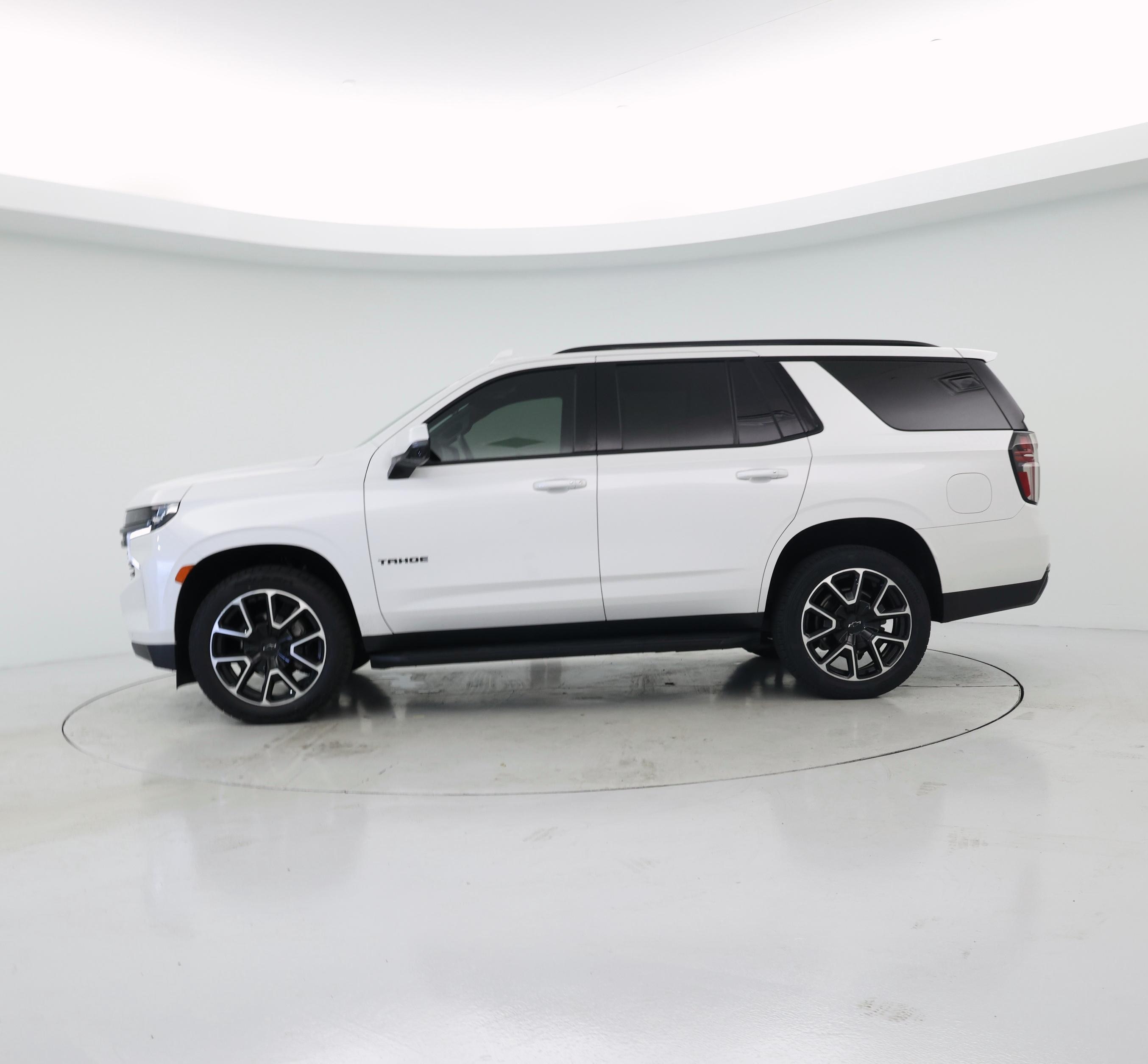Thumbnail: 2021 Chevrolet Tahoe - 3