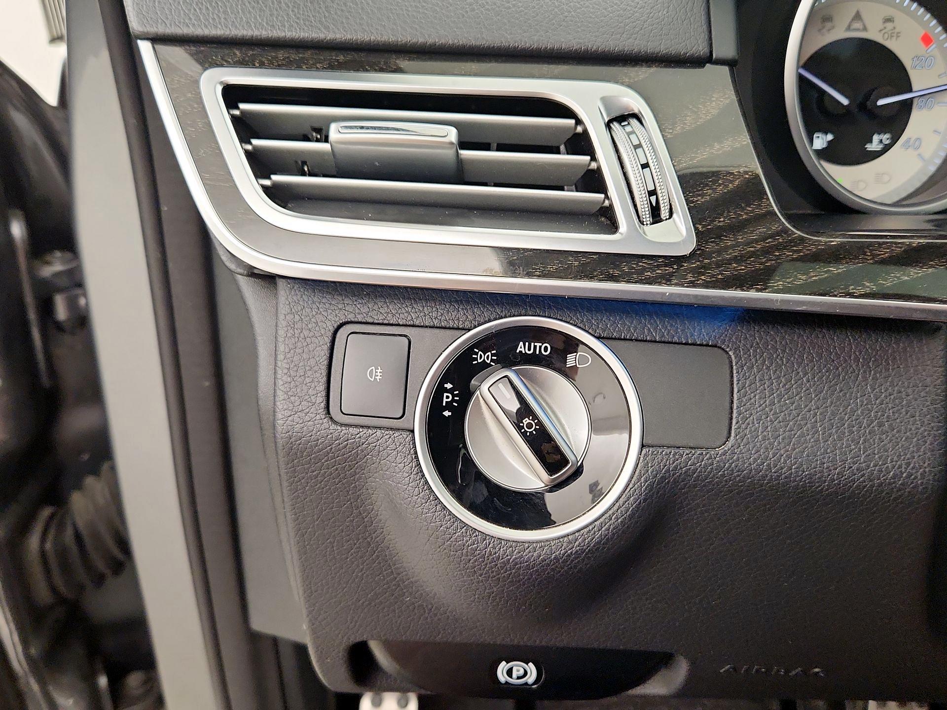 Thumbnail: 2016 Mercedes-Benz E-Class - 13