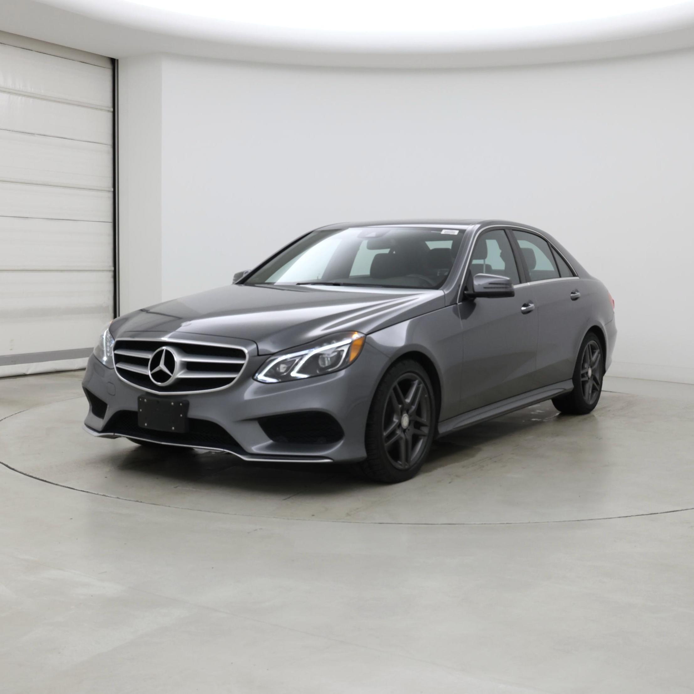 Thumbnail: 2016 Mercedes-Benz E-Class - 4