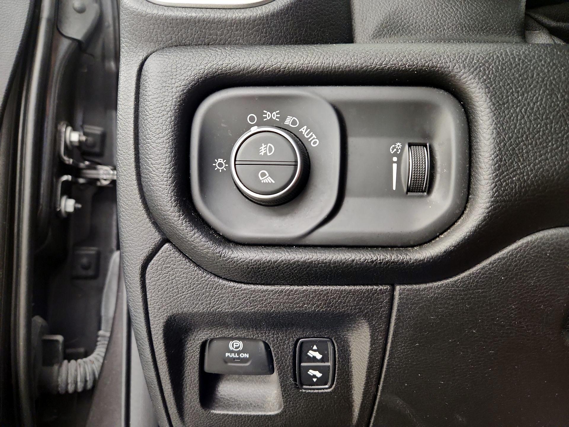 Thumbnail: 2021 RAM 1500 - 13