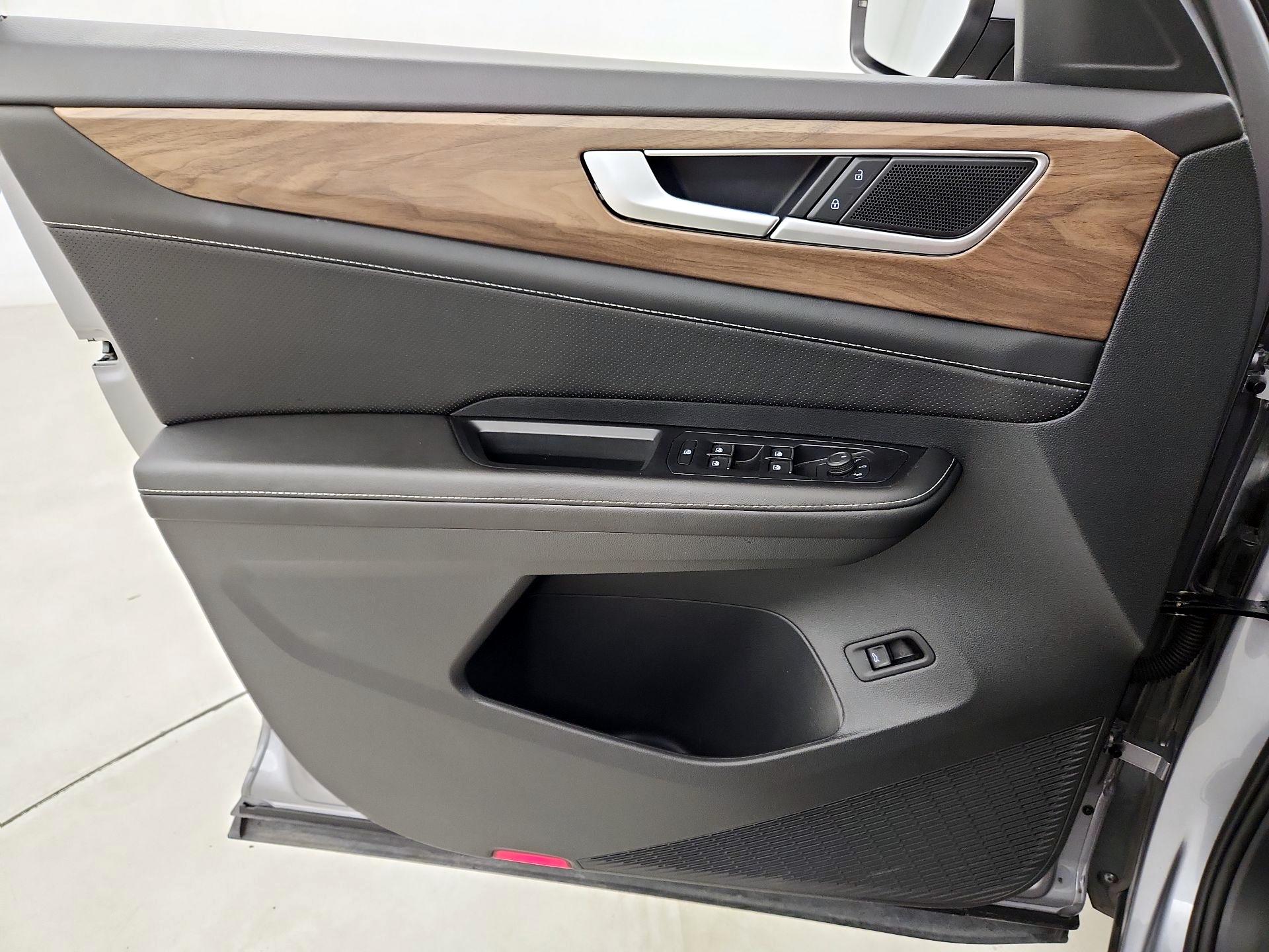 Thumbnail: 2025 Volkswagen Atlas - 12
