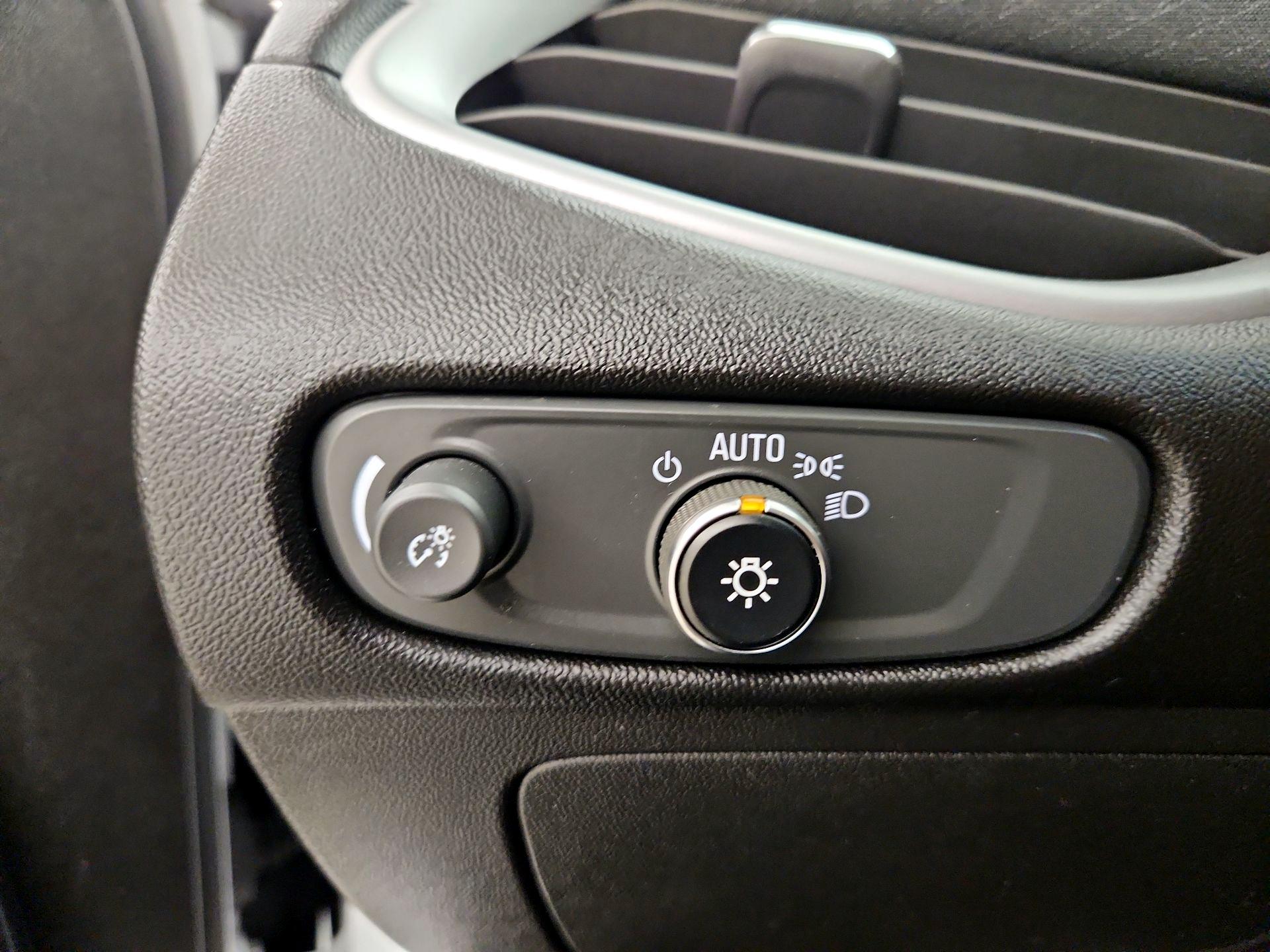 Thumbnail: 2024 Chevrolet Malibu - 13