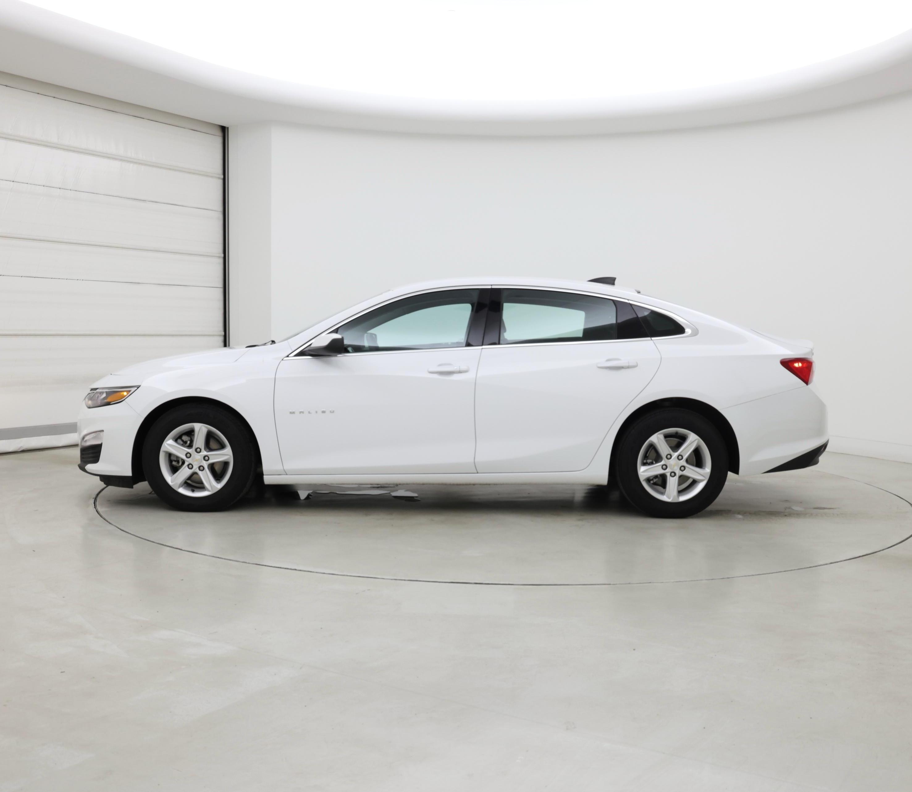 Thumbnail: 2024 Chevrolet Malibu - 3