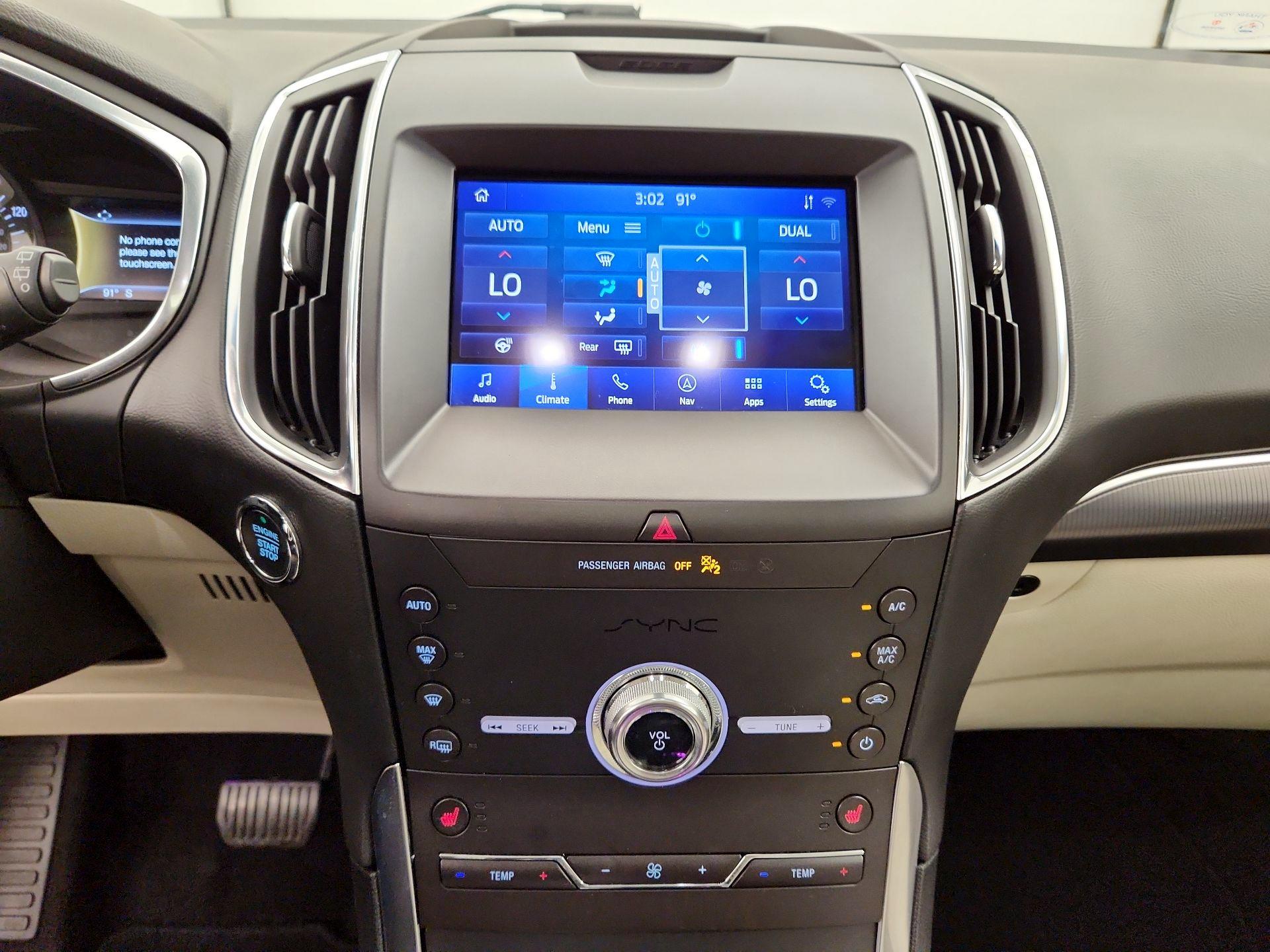 Thumbnail: 2020 Ford Edge - 17