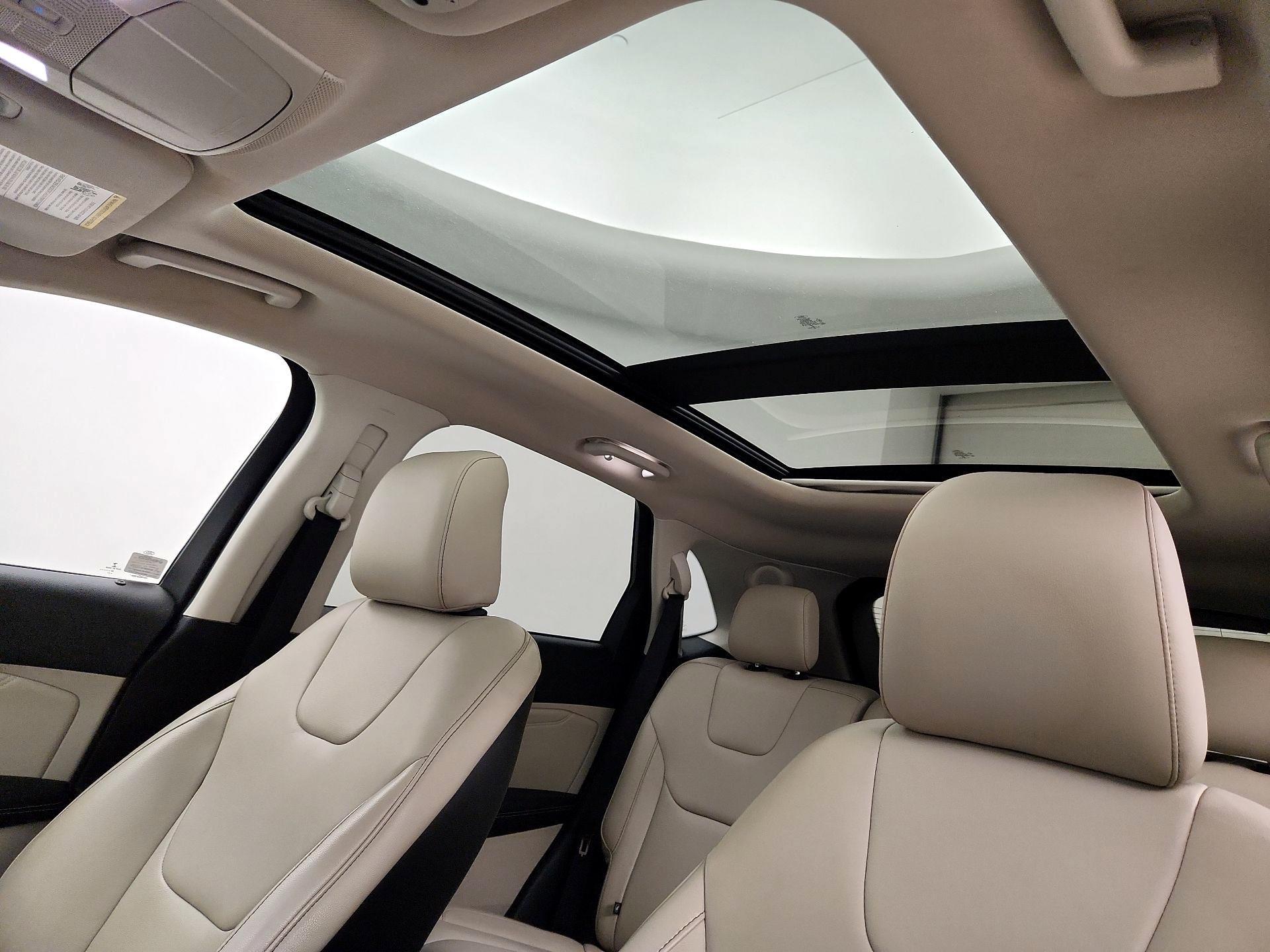 Thumbnail: 2020 Ford Edge - 20