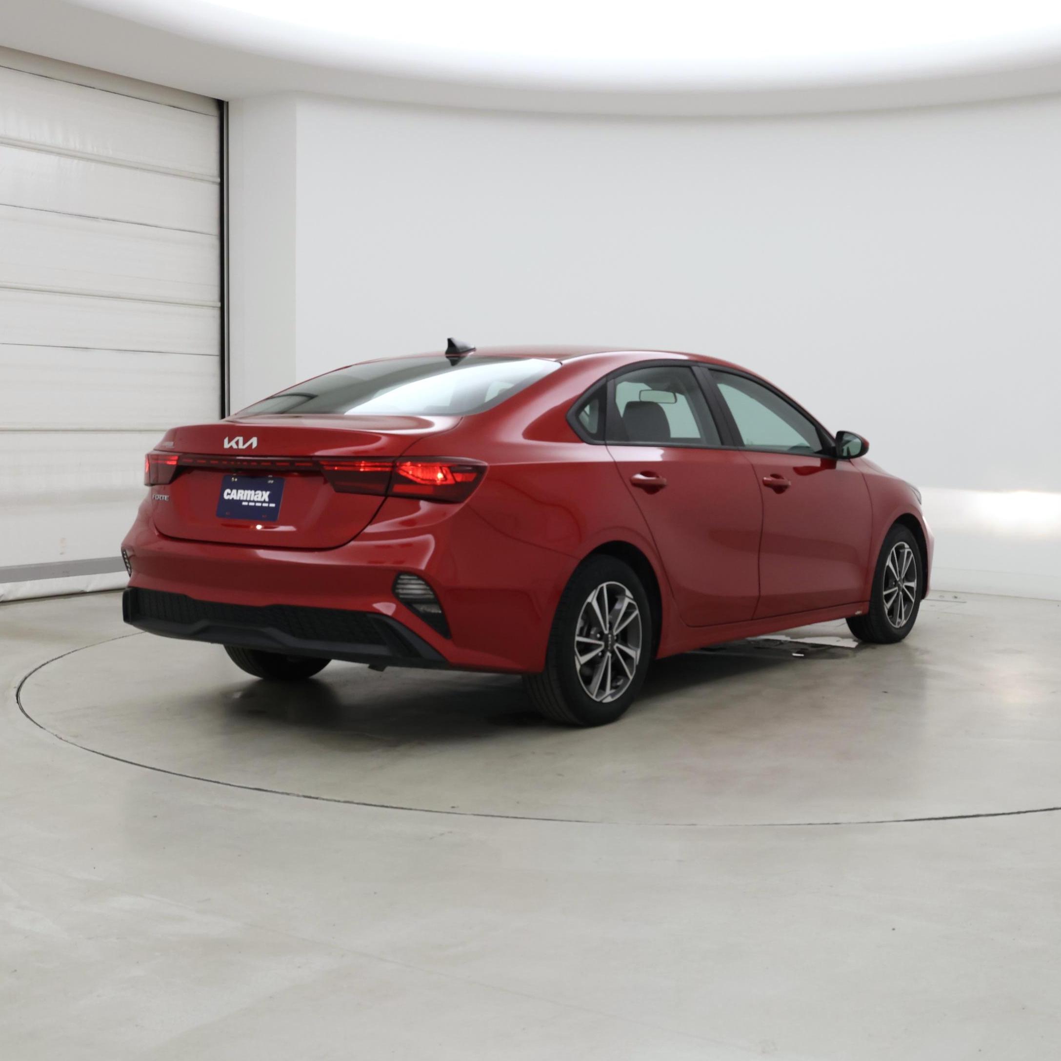 Thumbnail: 2024 Kia Forte - 8