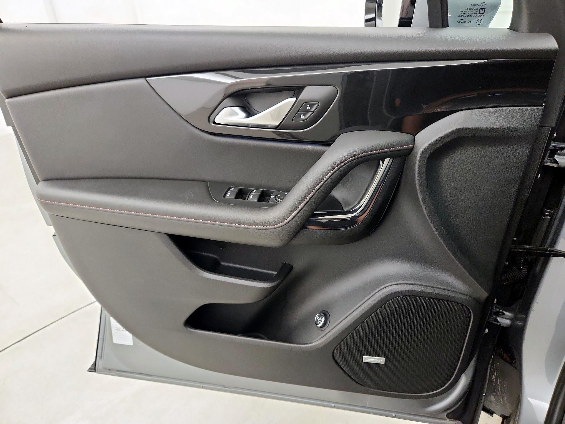 Thumbnail: 2025 Chevrolet Blazer - 12
