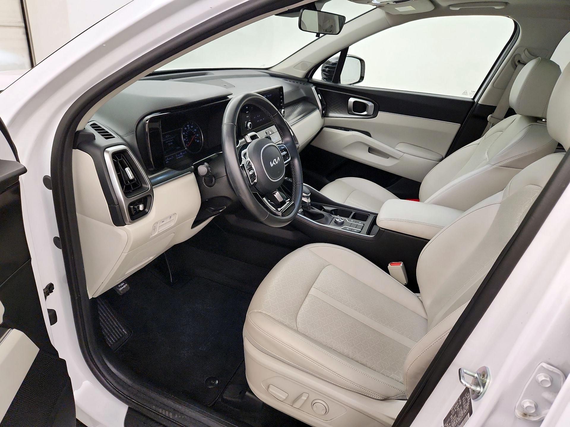 Thumbnail: 2022 Kia Sorento - 11