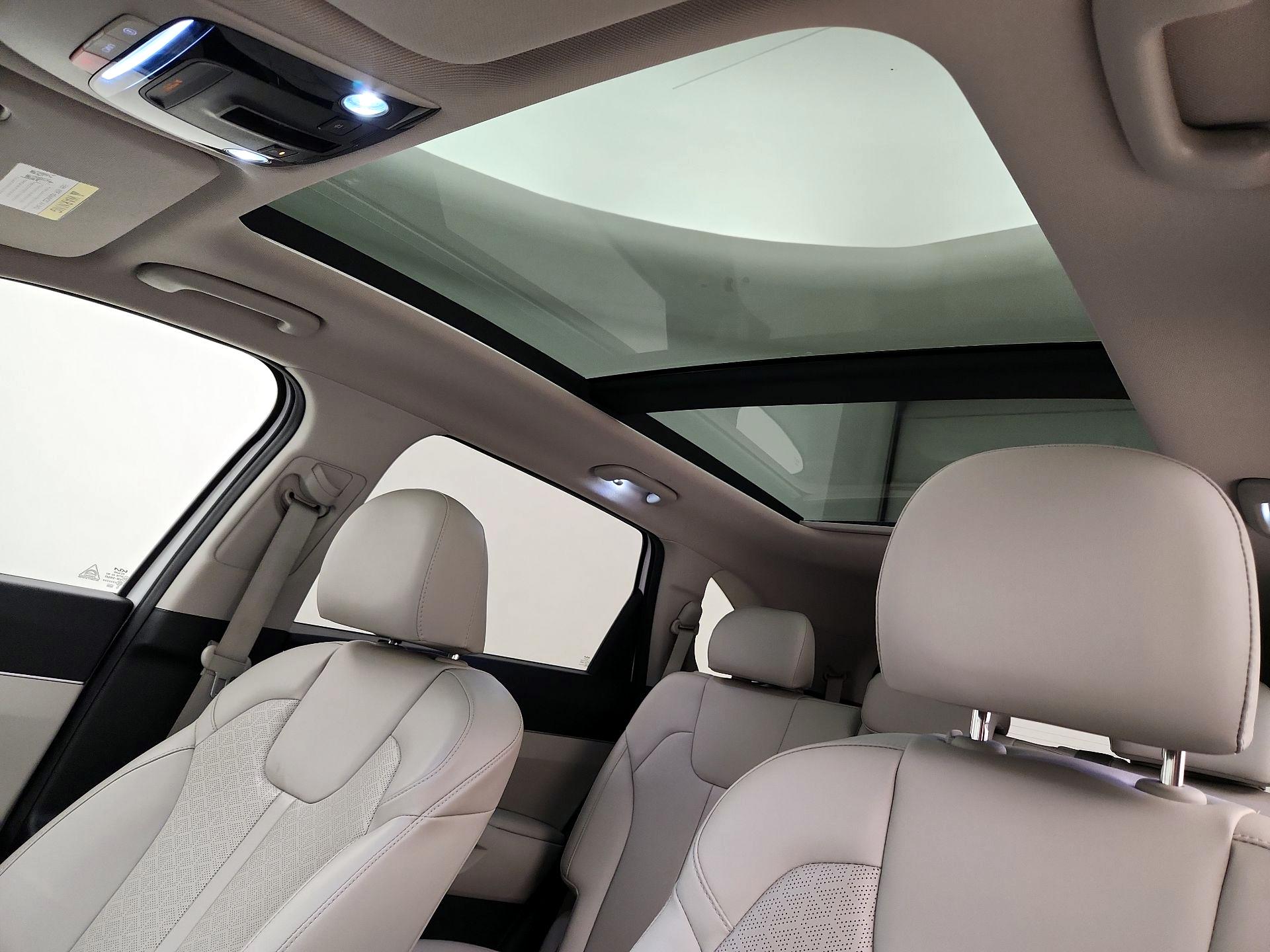 Thumbnail: 2022 Kia Sorento - 20