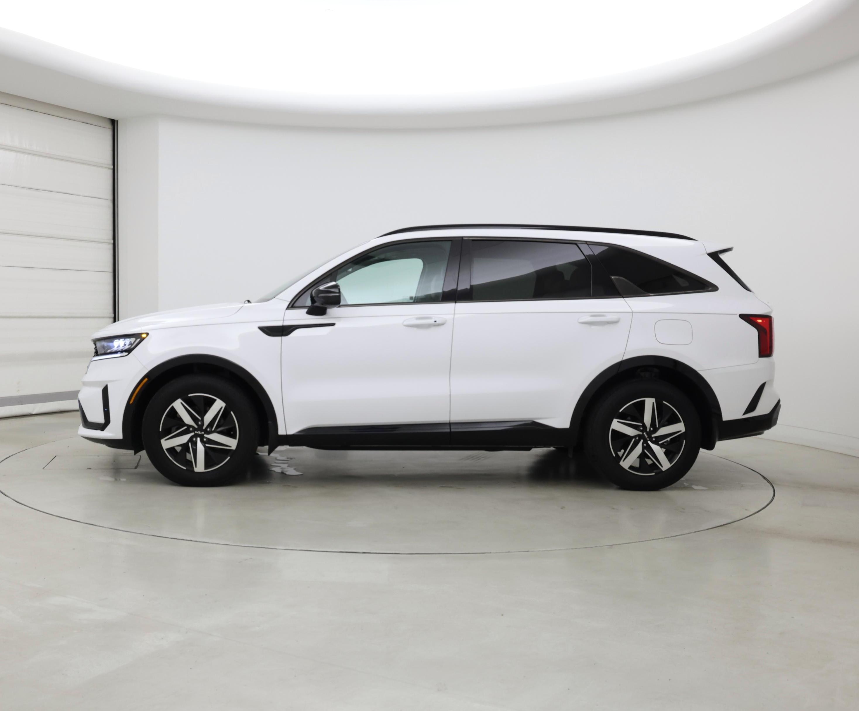 Thumbnail: 2022 Kia Sorento - 3