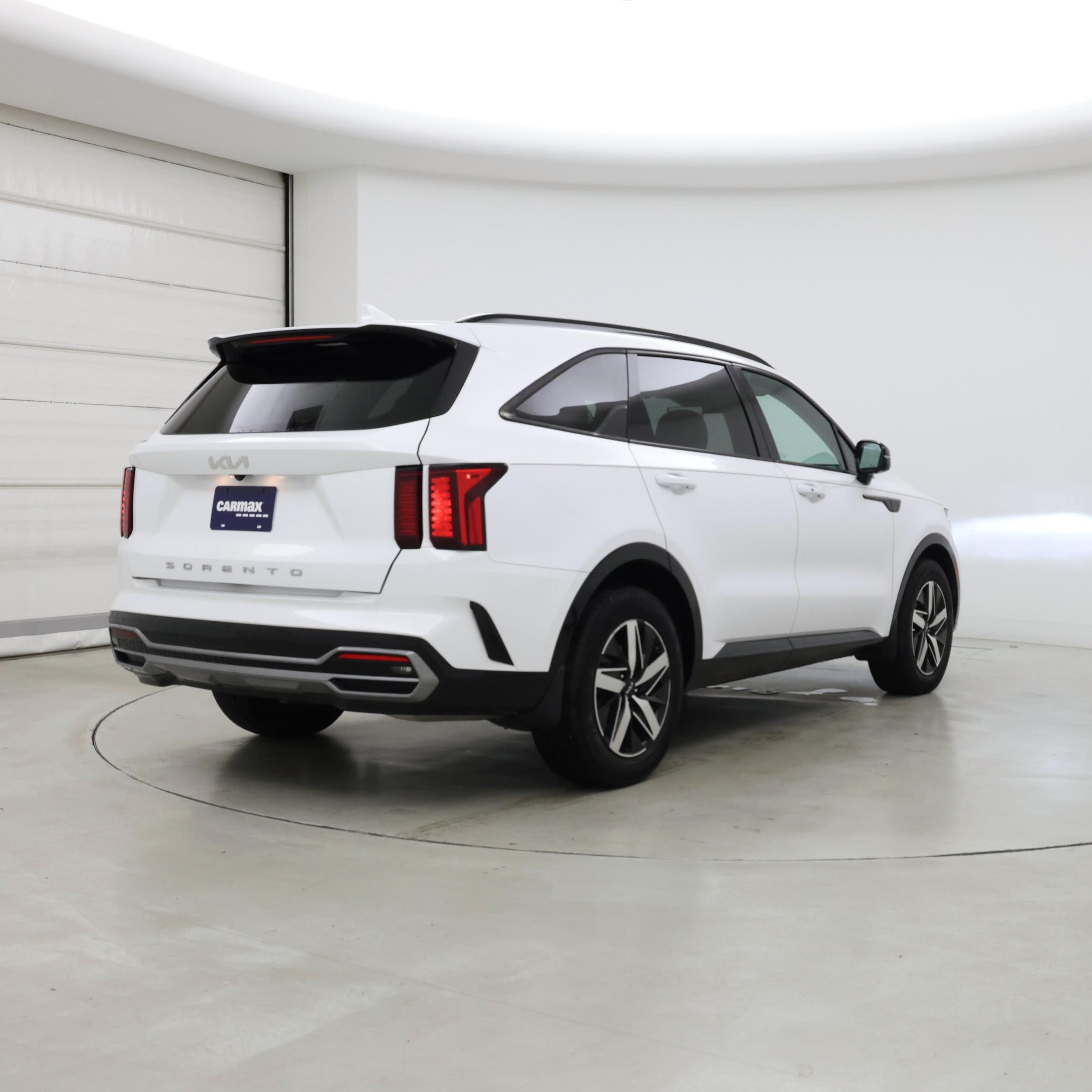 Thumbnail: 2022 Kia Sorento - 8