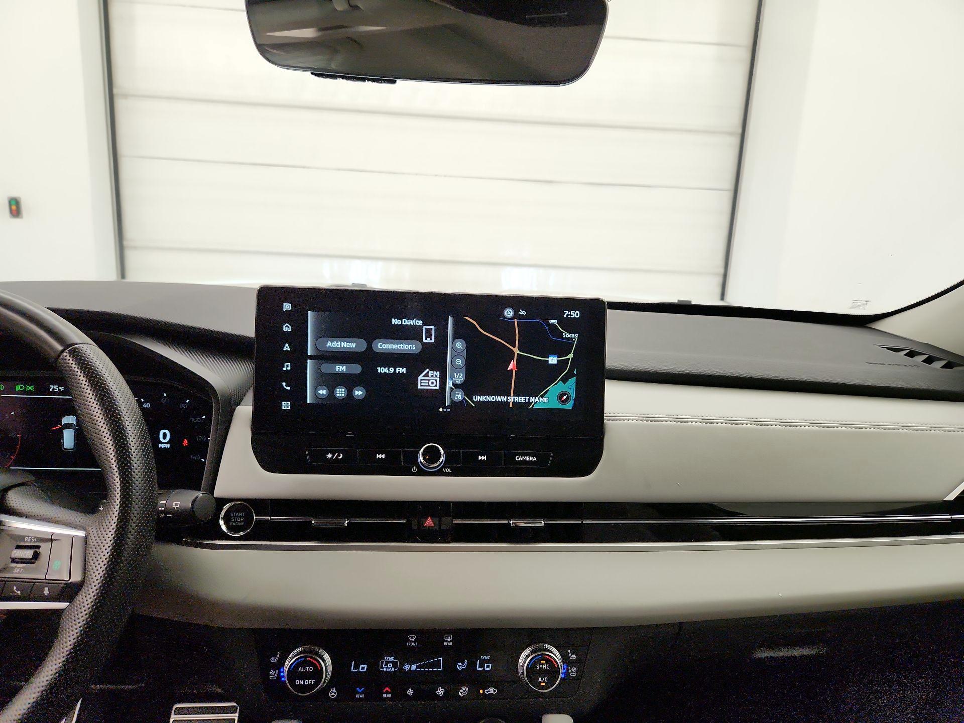 Thumbnail: 2025 Mitsubishi Outlander - 9