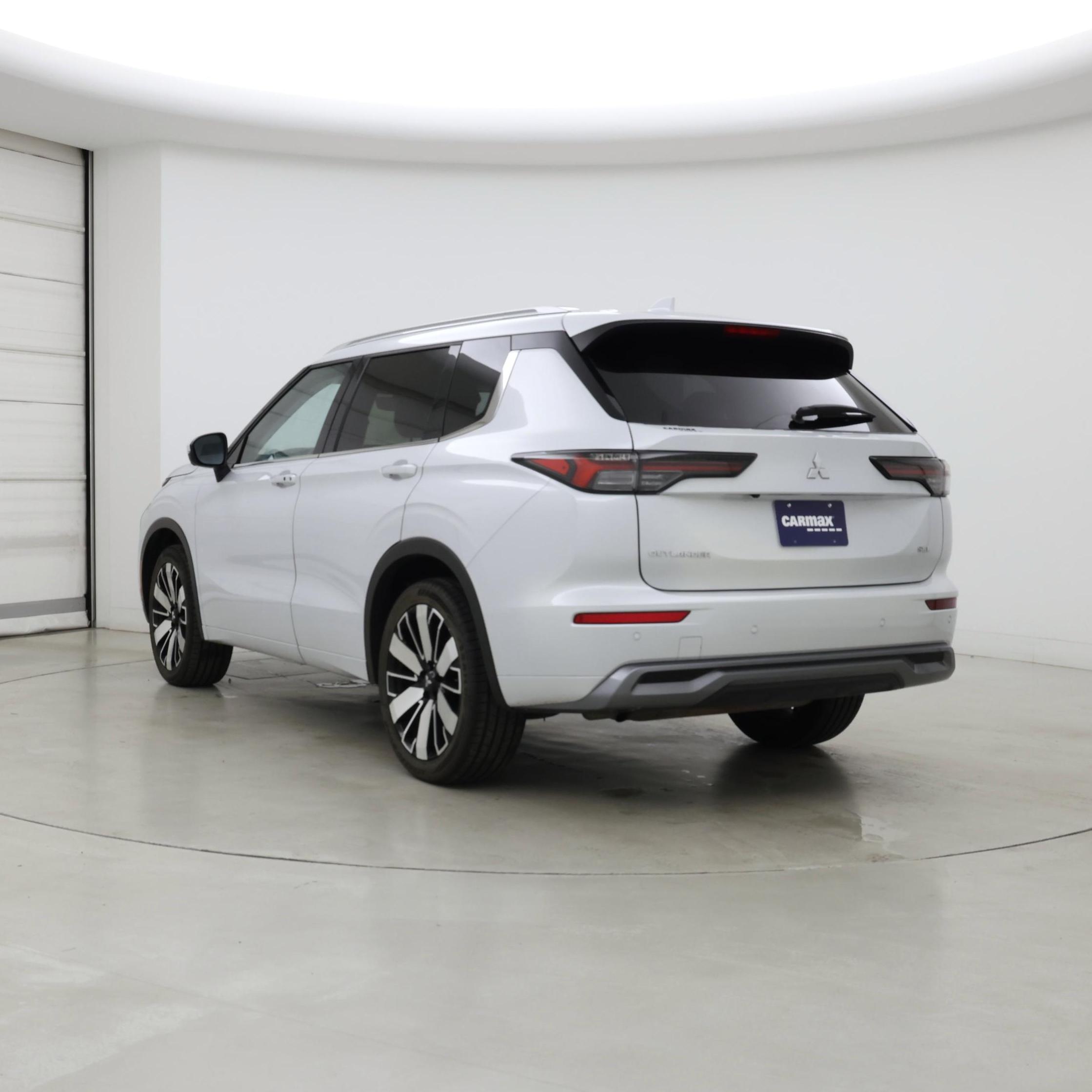 Thumbnail: 2025 Mitsubishi Outlander - 2