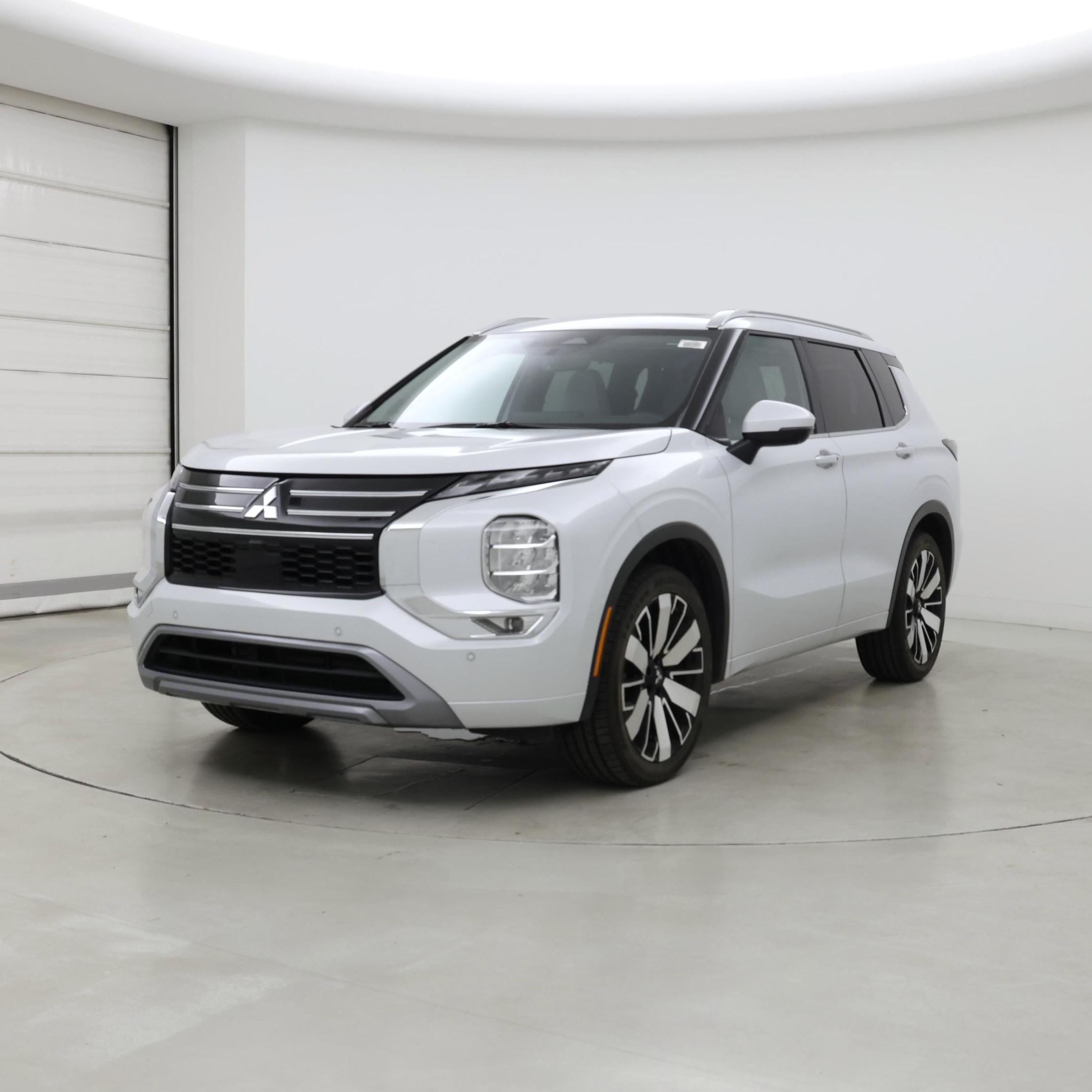 Thumbnail: 2025 Mitsubishi Outlander - 4