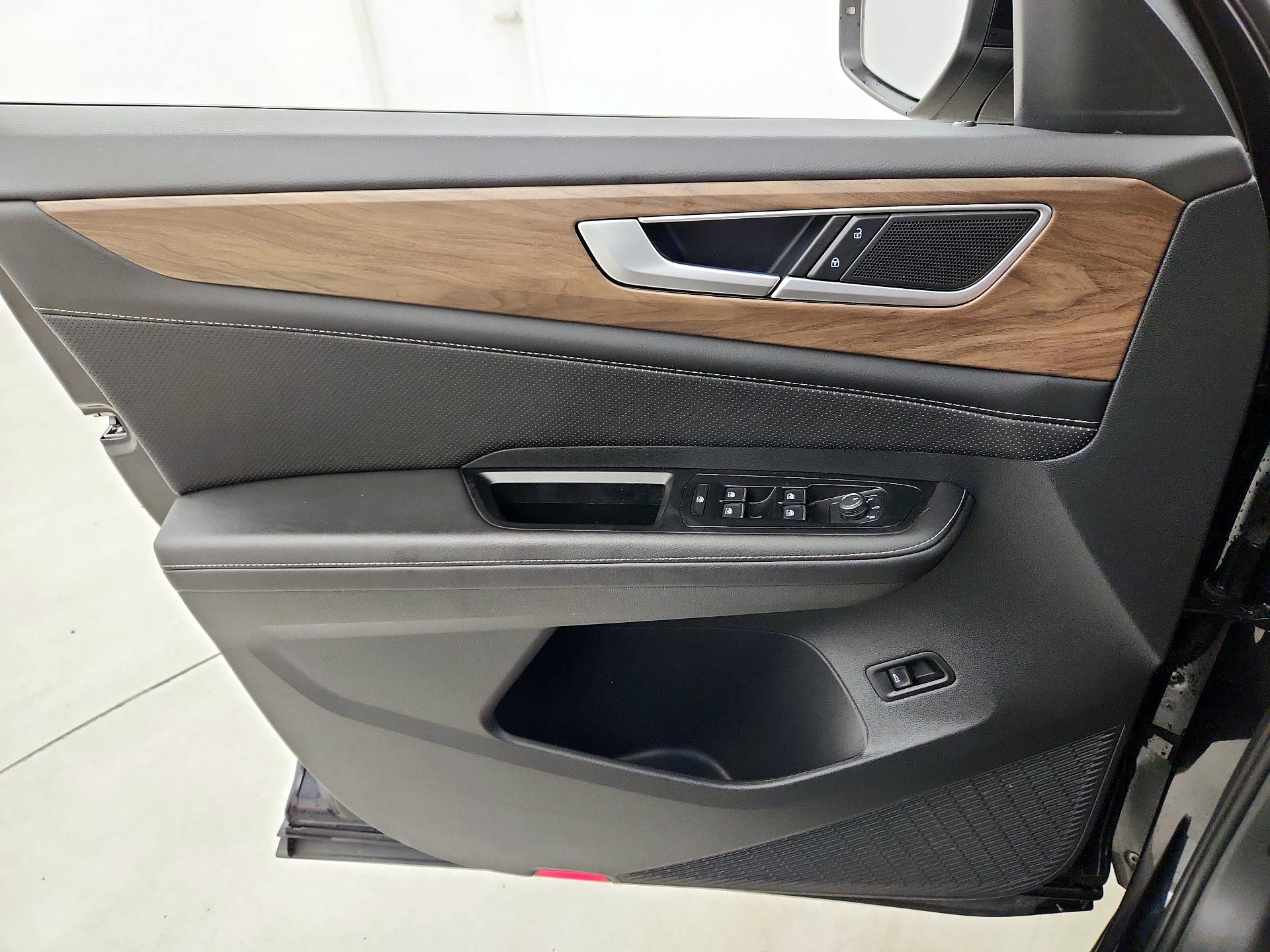 Thumbnail: 2025 Volkswagen Atlas - 12