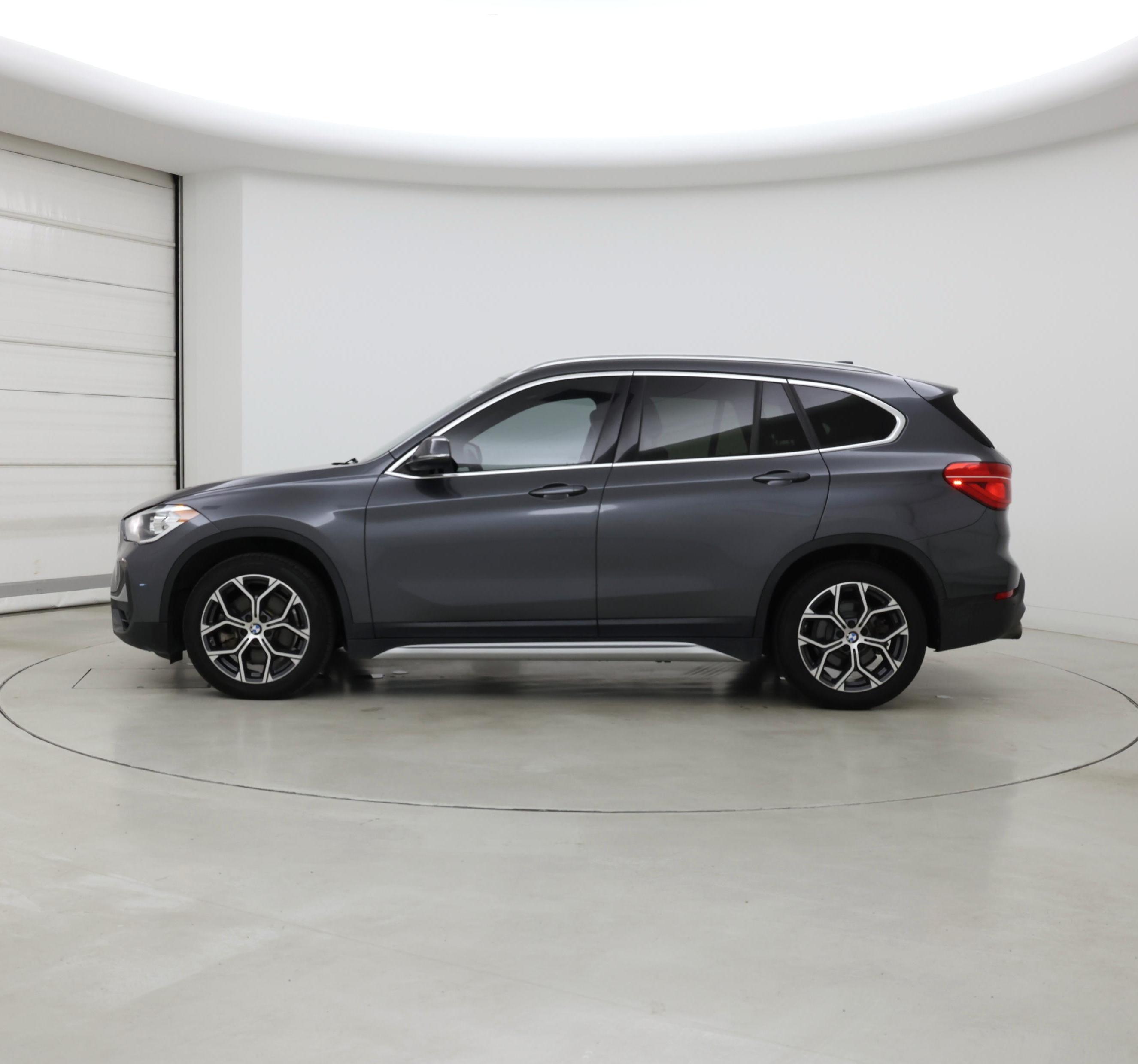 Thumbnail: 2022 BMW X1 - 3