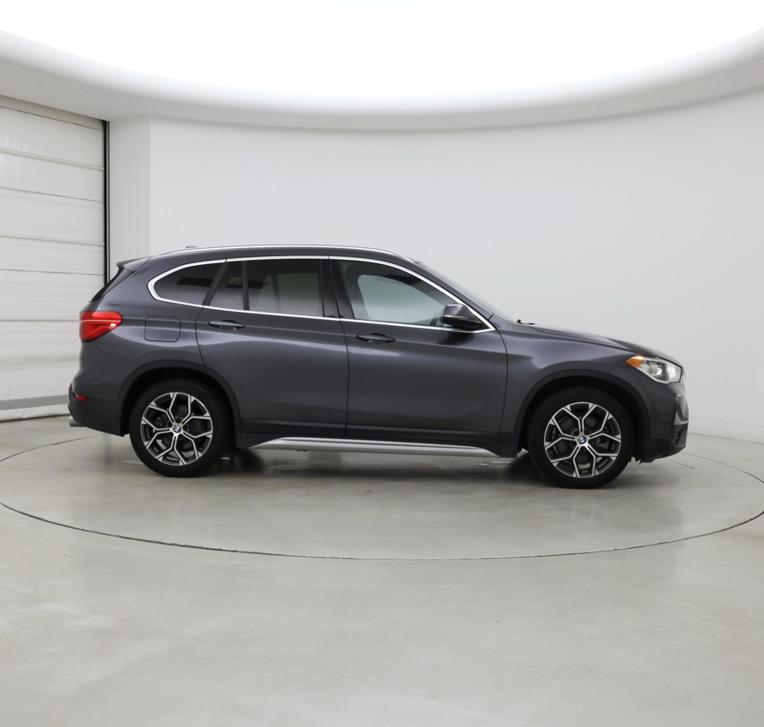 Thumbnail: 2022 BMW X1 - 7