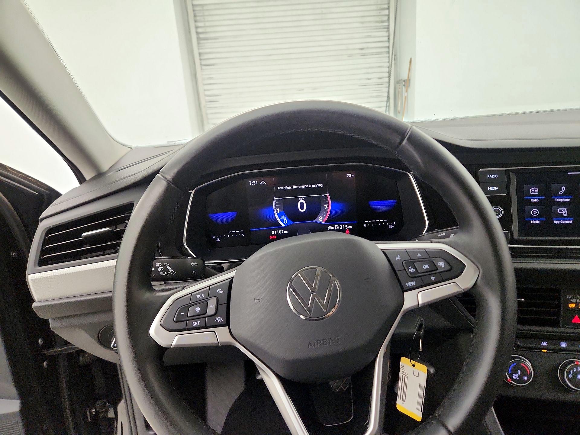 Thumbnail: 2024 Volkswagen Jetta - 10