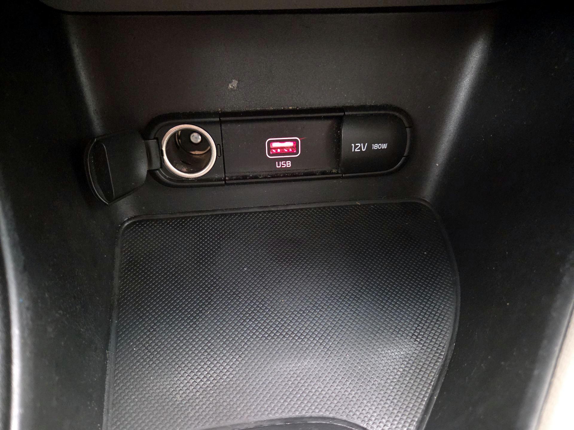 Thumbnail: 2021 Kia Sportage - 18