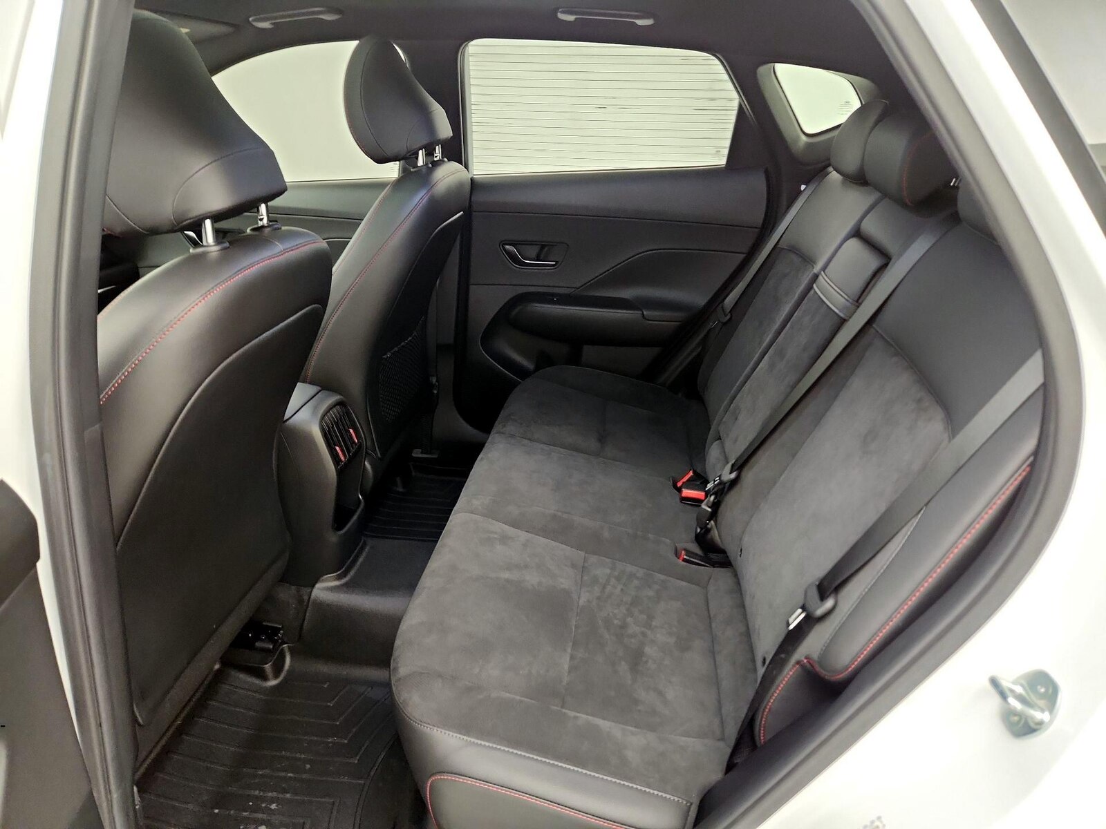 2024 Hyundai Kona N Line - Photo 22