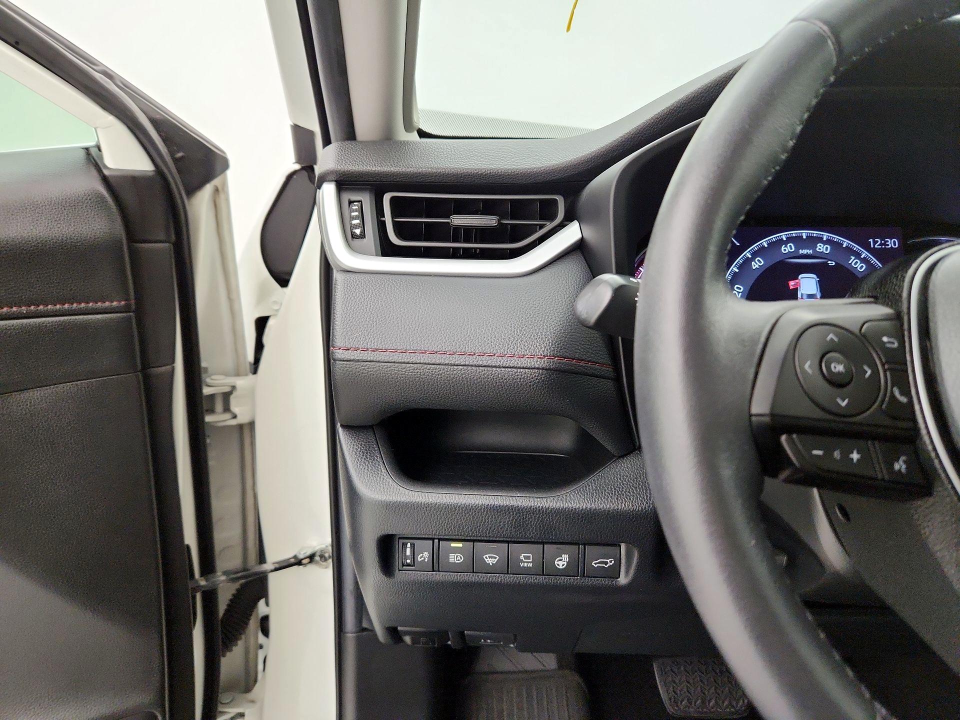 Thumbnail: 2020 Toyota RAV4 - 13