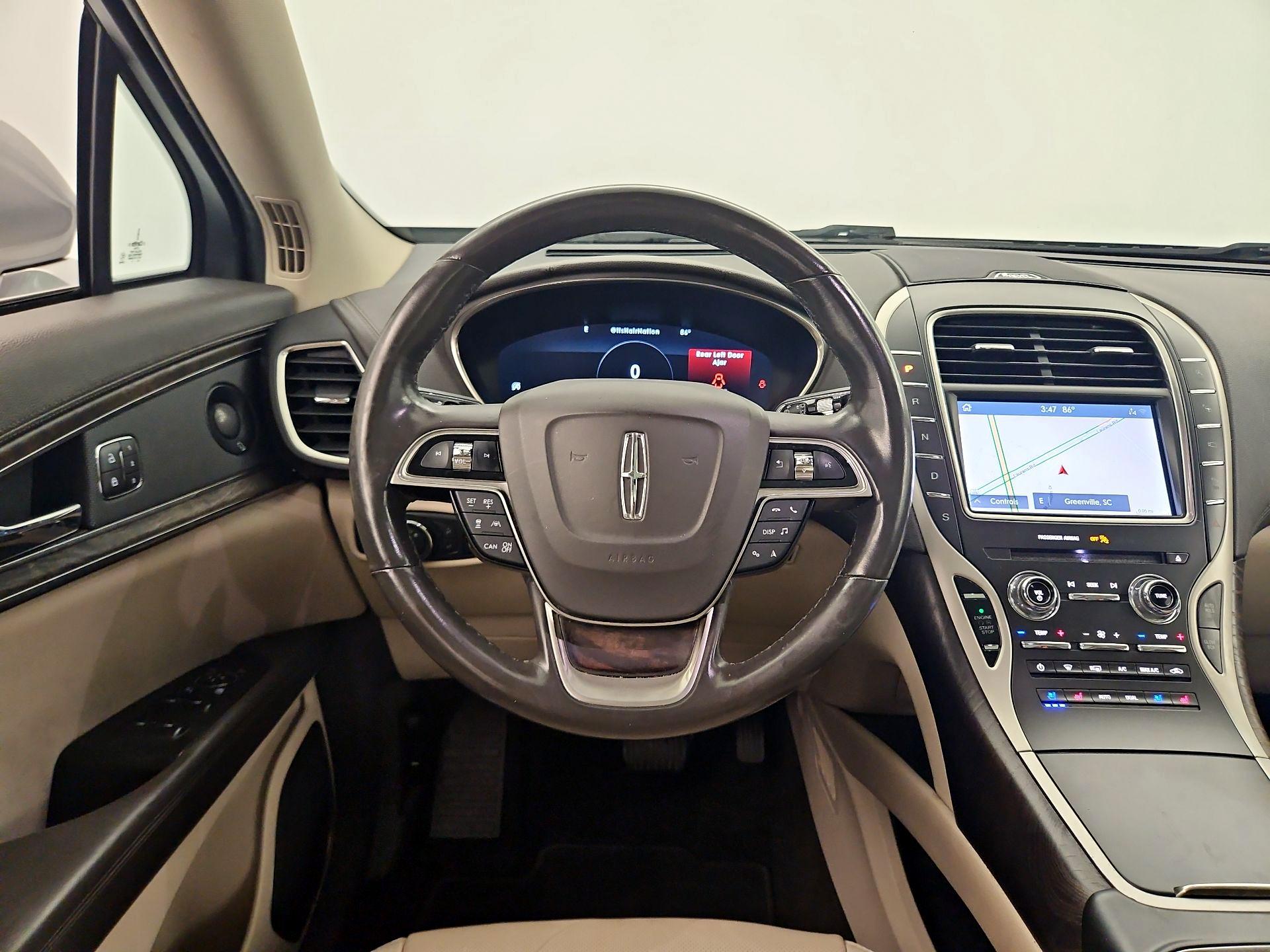 Thumbnail: 2020 Lincoln Nautilus - 10