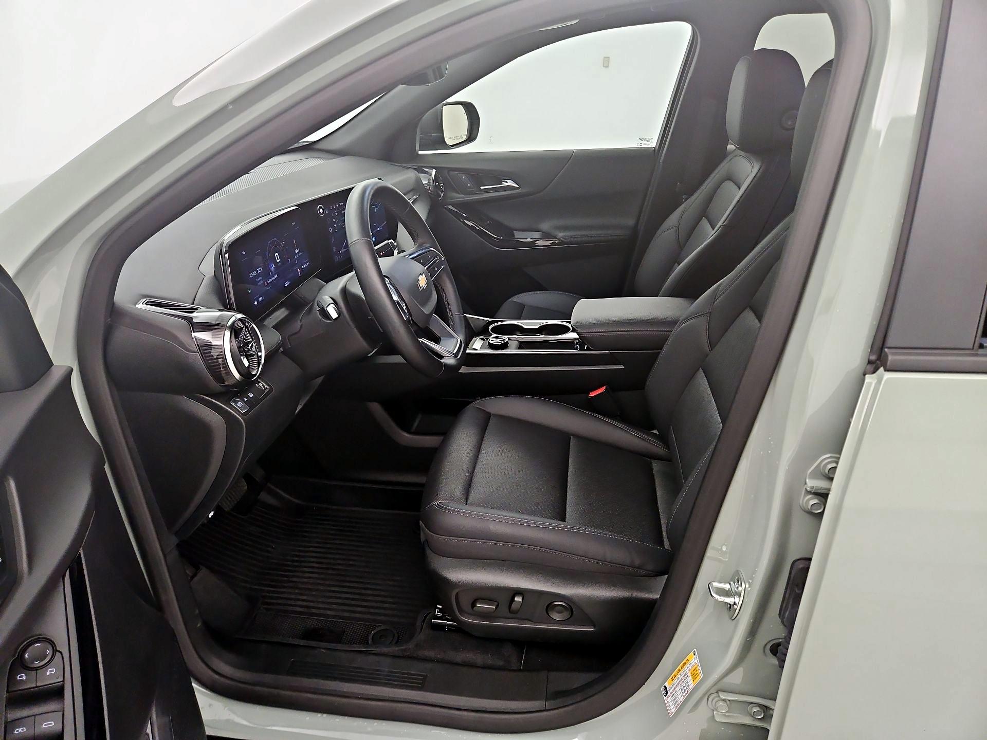 Thumbnail: 2026 Chevrolet Equinox - 11