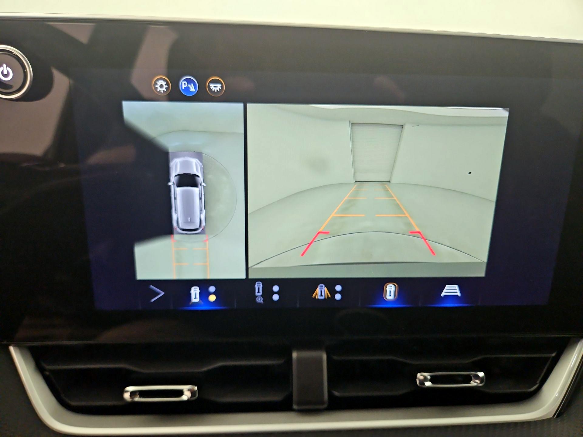 Thumbnail: 2026 Chevrolet Equinox - 15