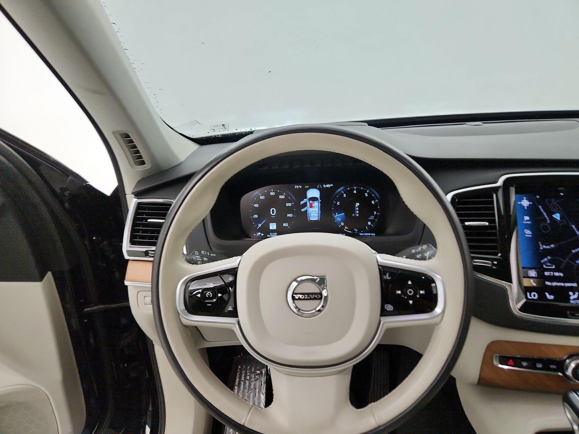 Thumbnail: 2022 Volvo XC90 - 10