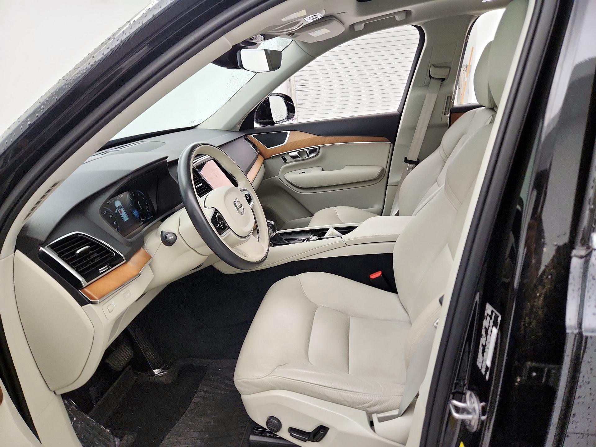 Thumbnail: 2022 Volvo XC90 - 11