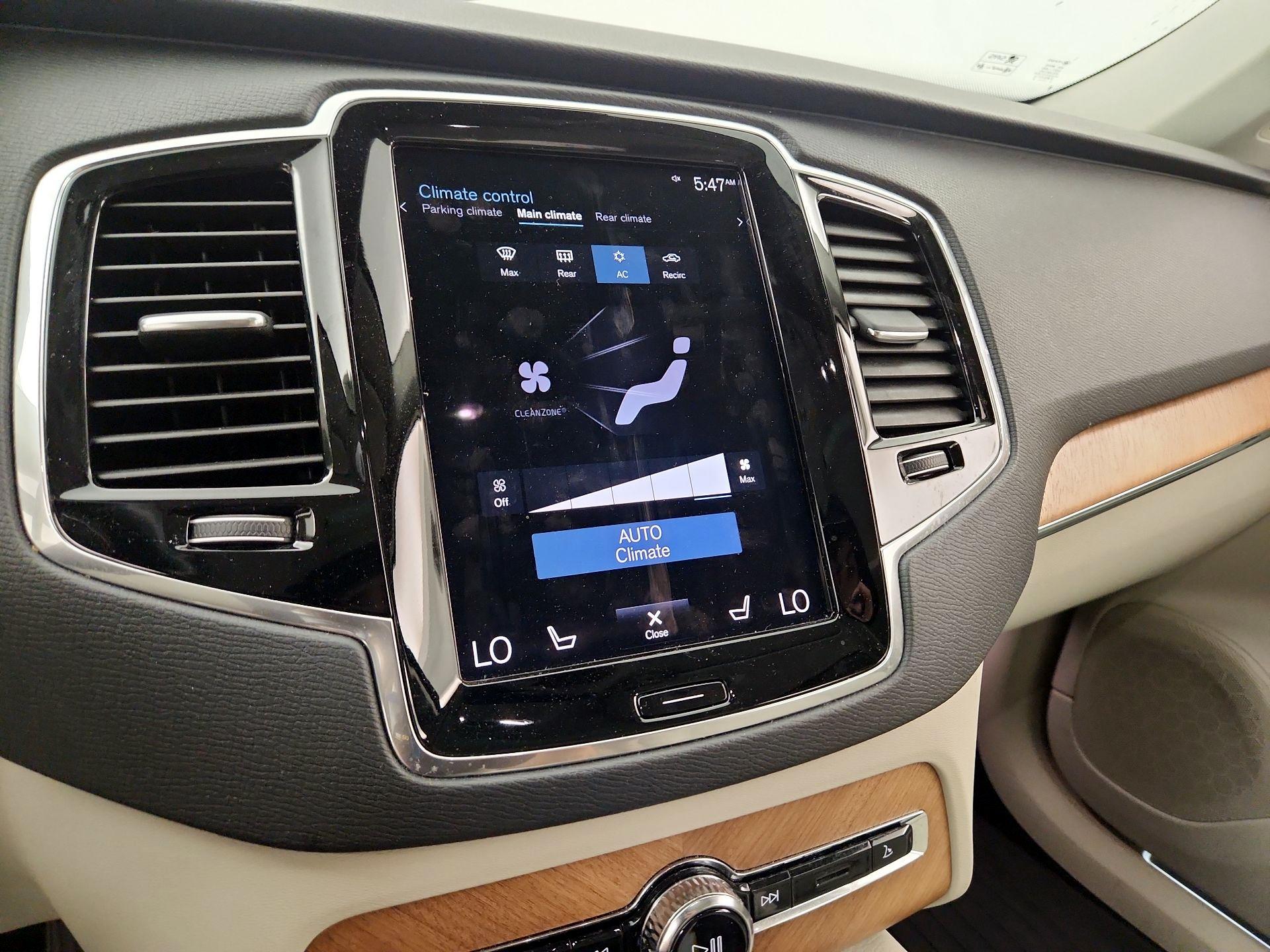 Thumbnail: 2022 Volvo XC90 - 17