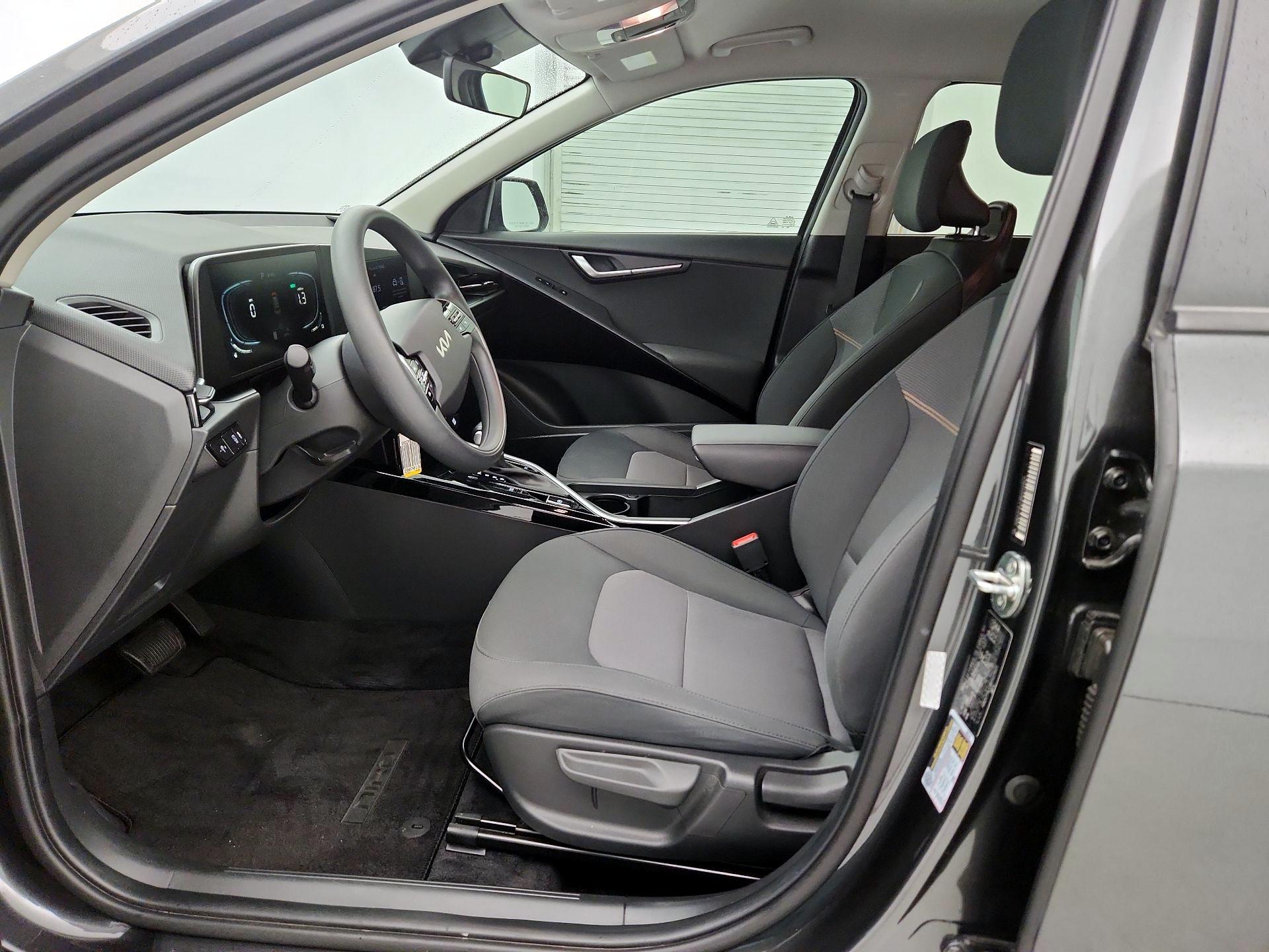 Thumbnail: 2024 Kia Niro - 11