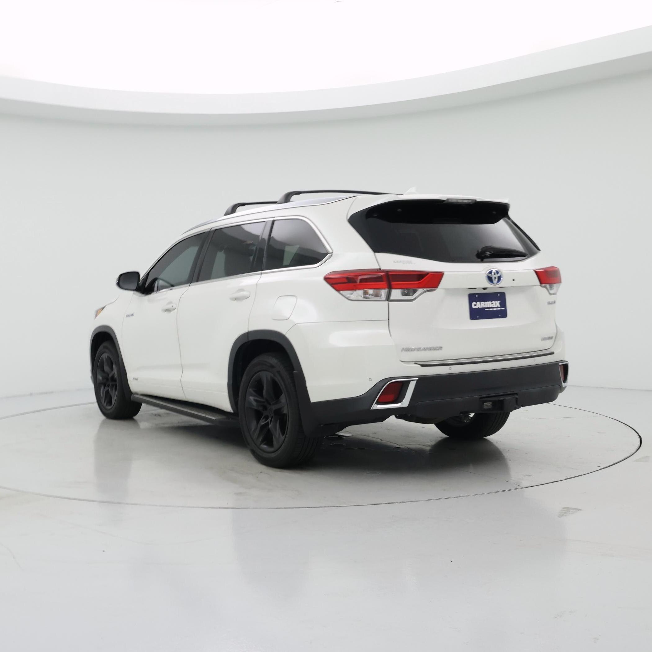 Thumbnail: 2019 Toyota Highlander - 2