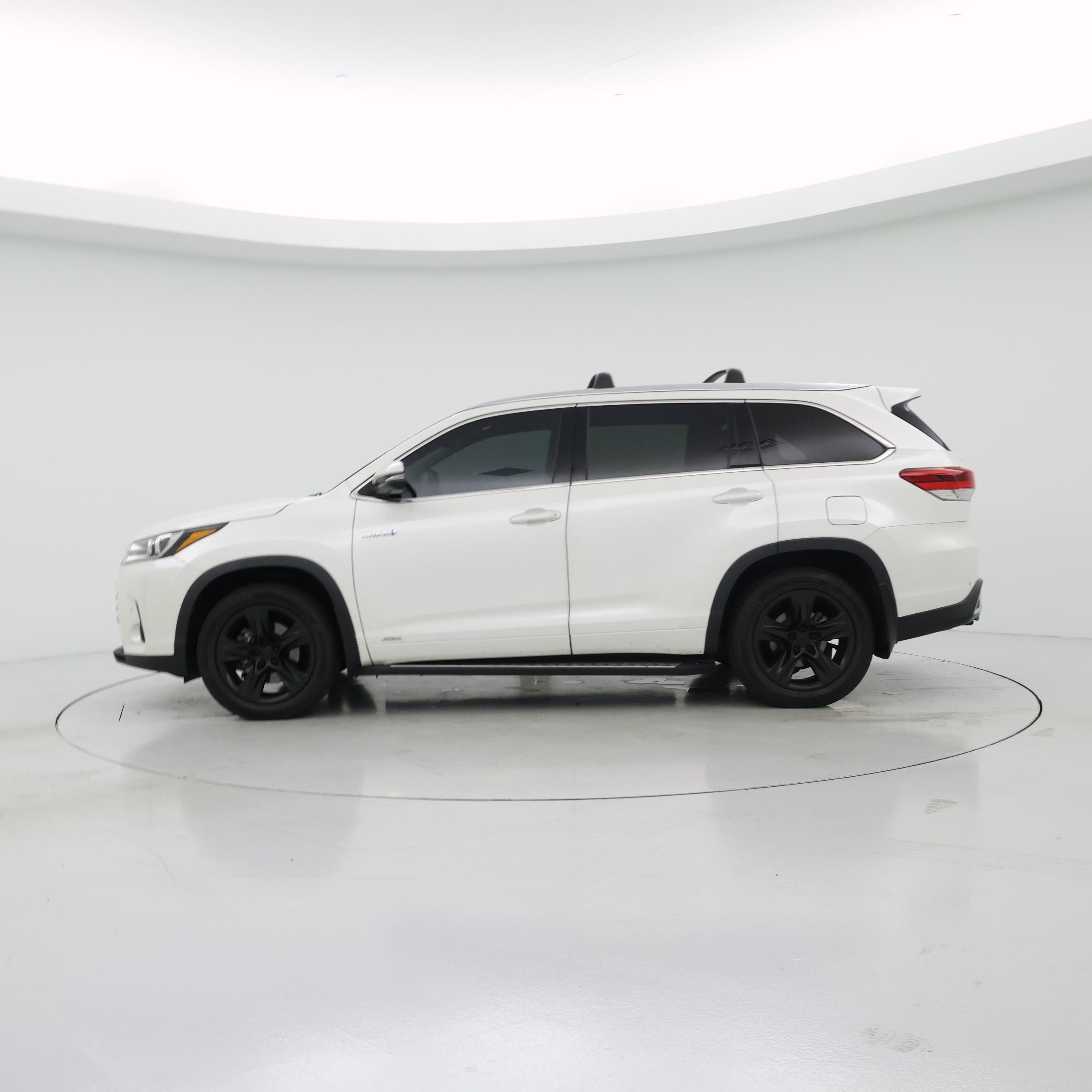 Thumbnail: 2019 Toyota Highlander - 3