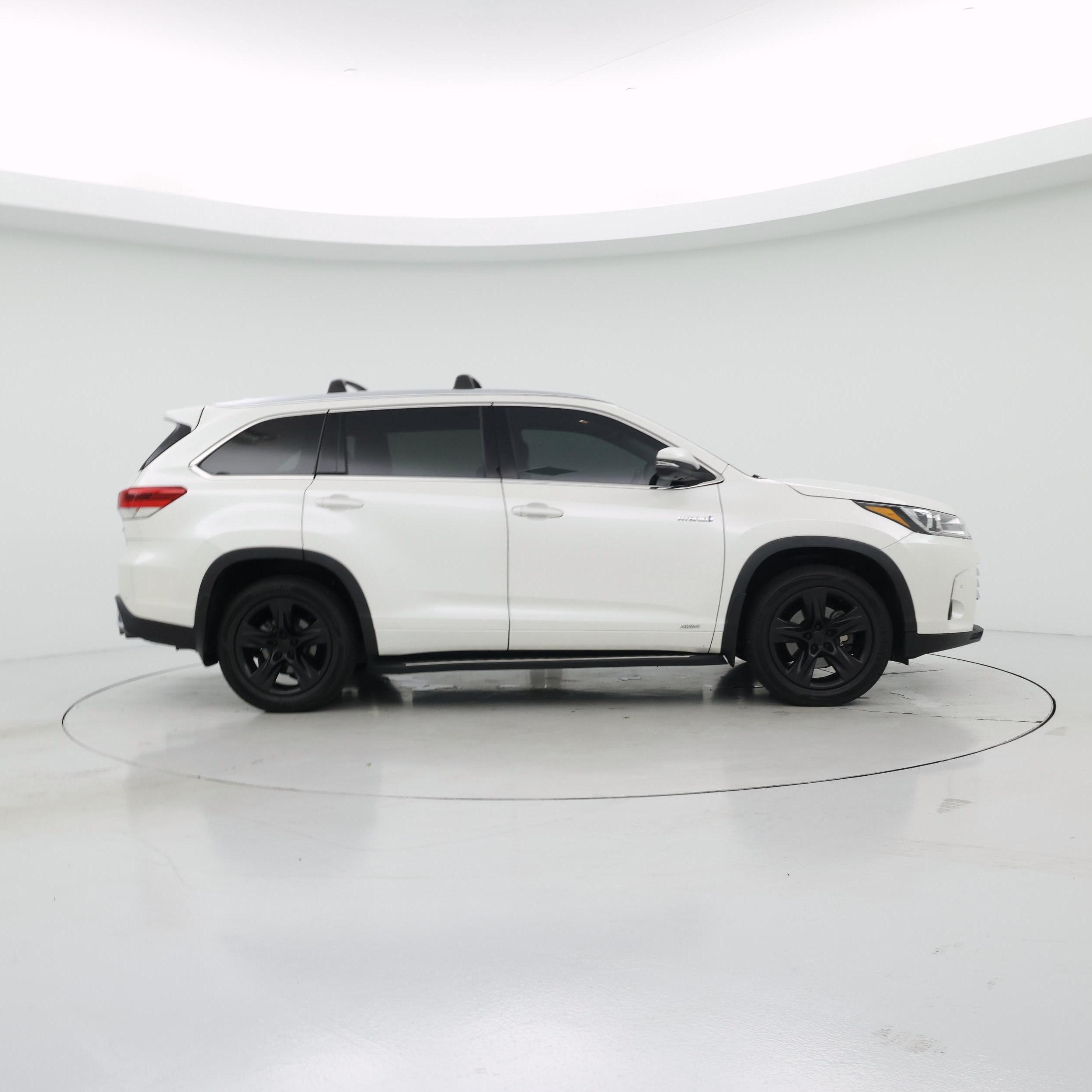 Thumbnail: 2019 Toyota Highlander - 7