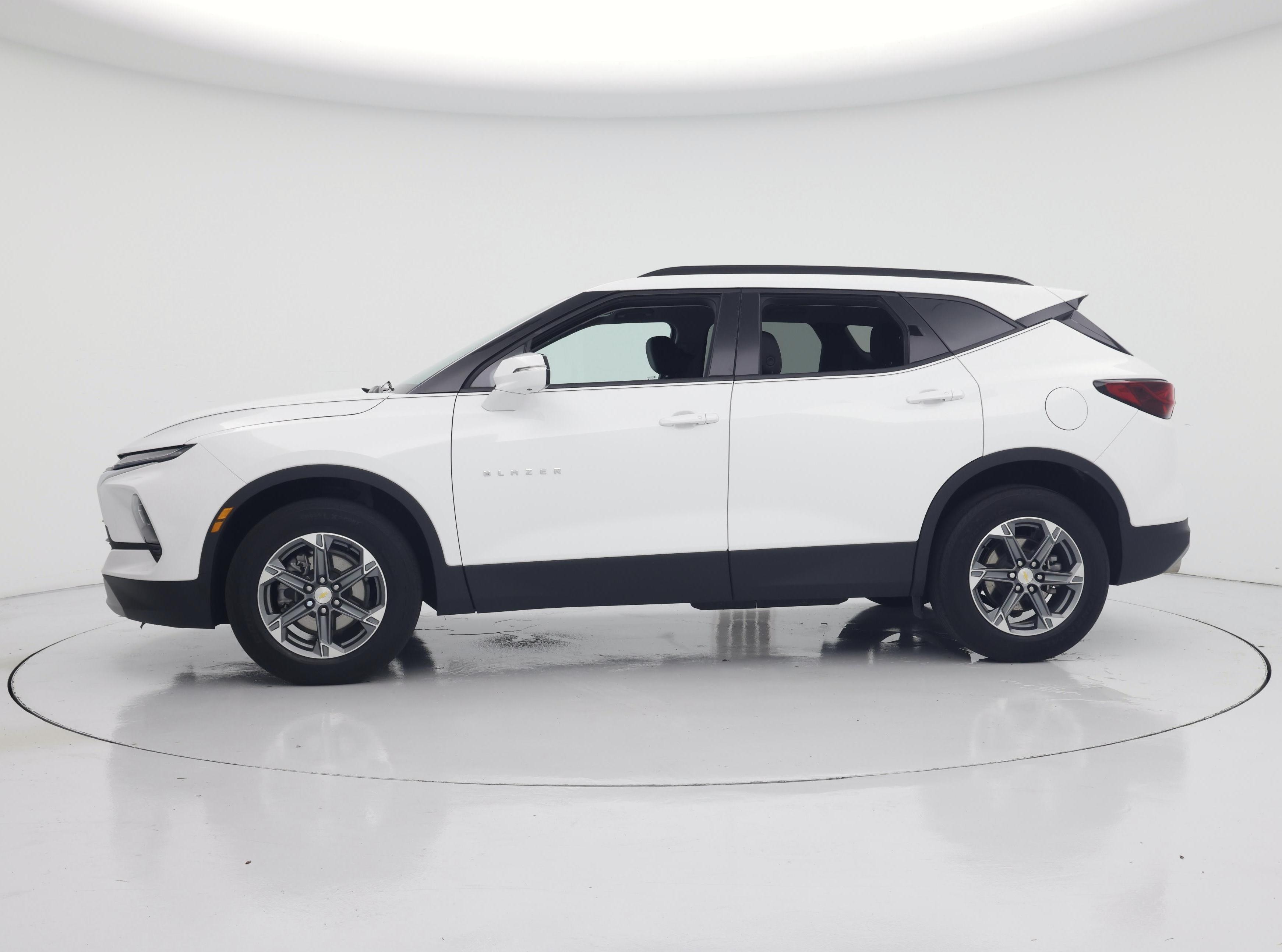 Thumbnail: 2024 Chevrolet Blazer - 3