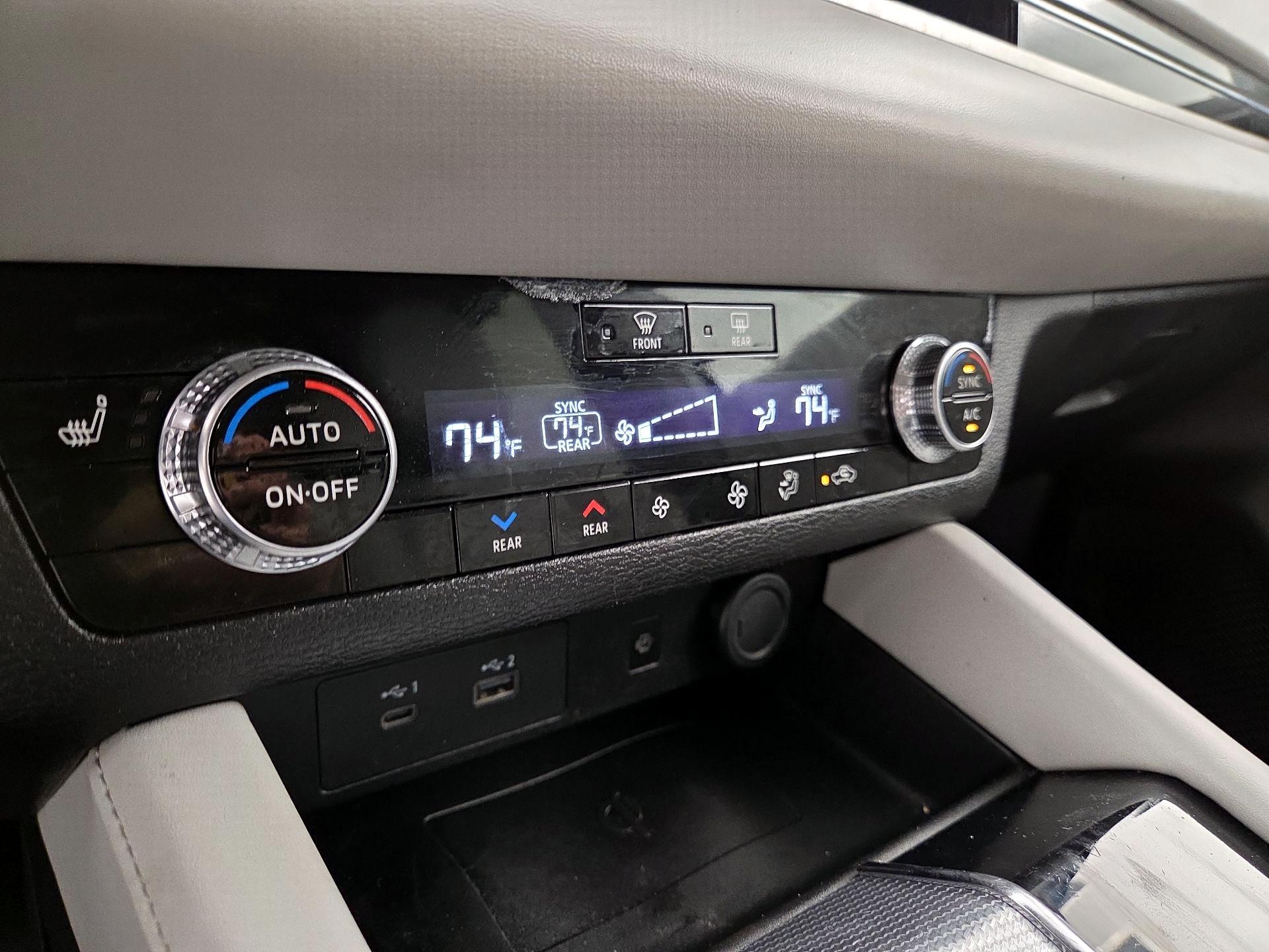 Thumbnail: 2024 Mitsubishi Outlander - 16
