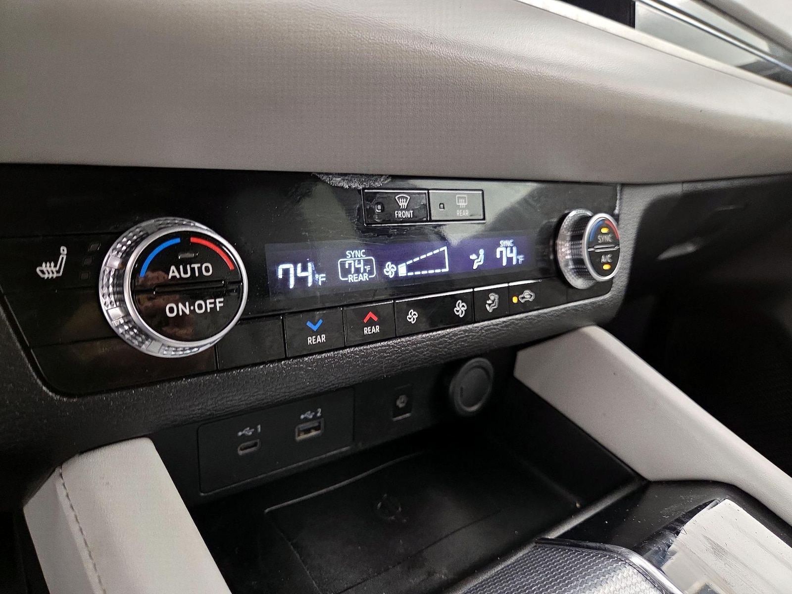 2024 Mitsubishi Outlander SEL - Photo 17