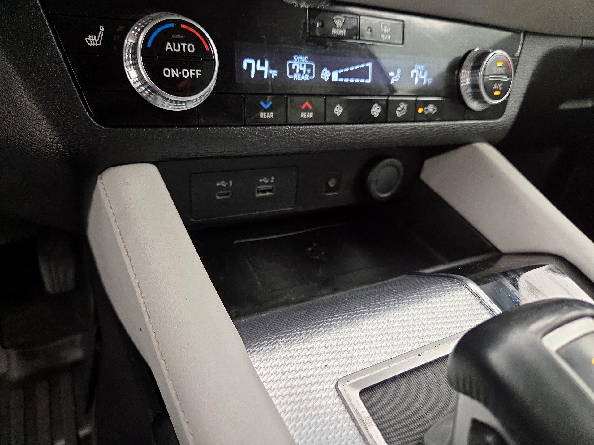 Thumbnail: 2024 Mitsubishi Outlander - 18
