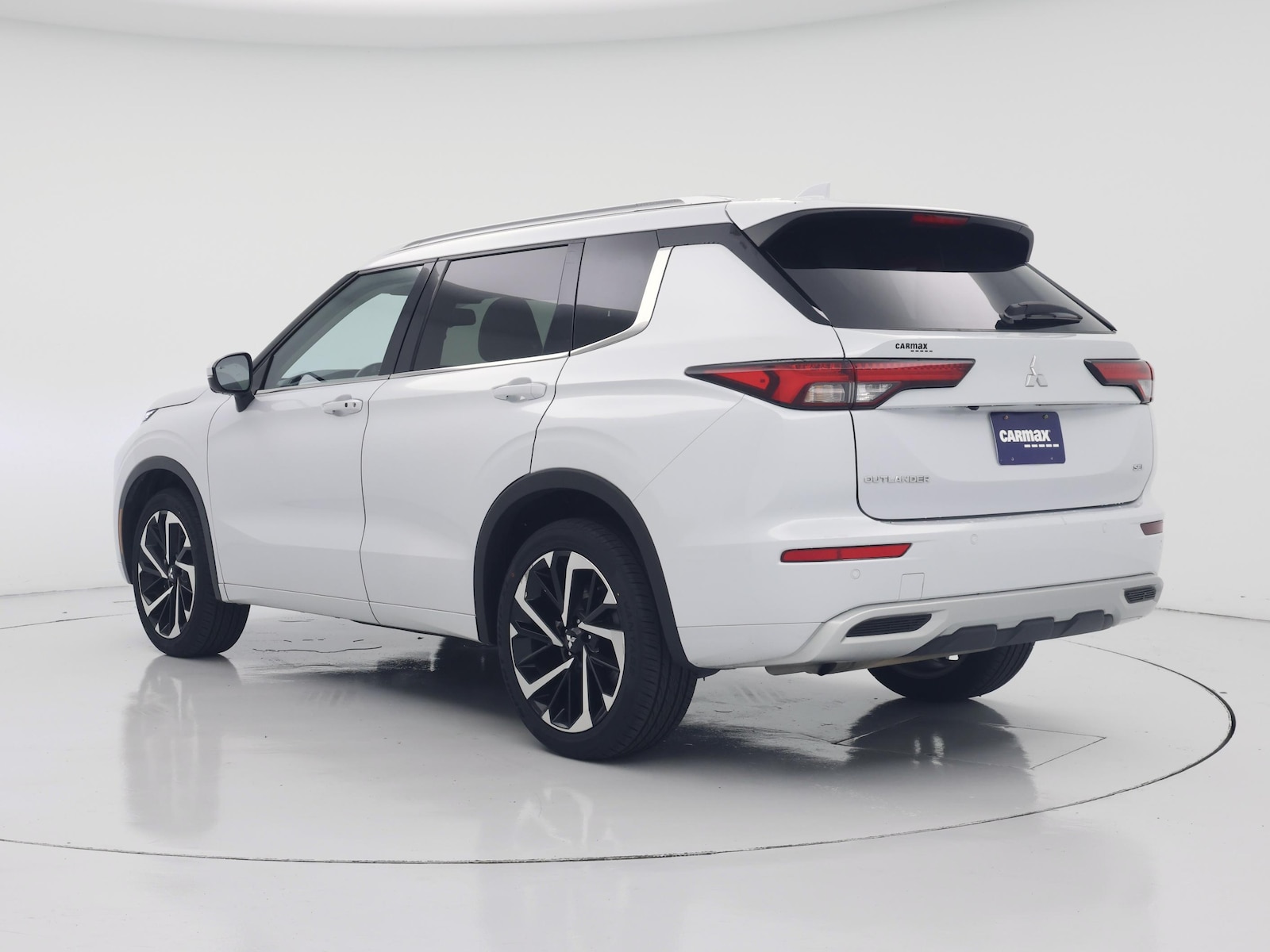 2024 Mitsubishi Outlander SEL - Photo 3