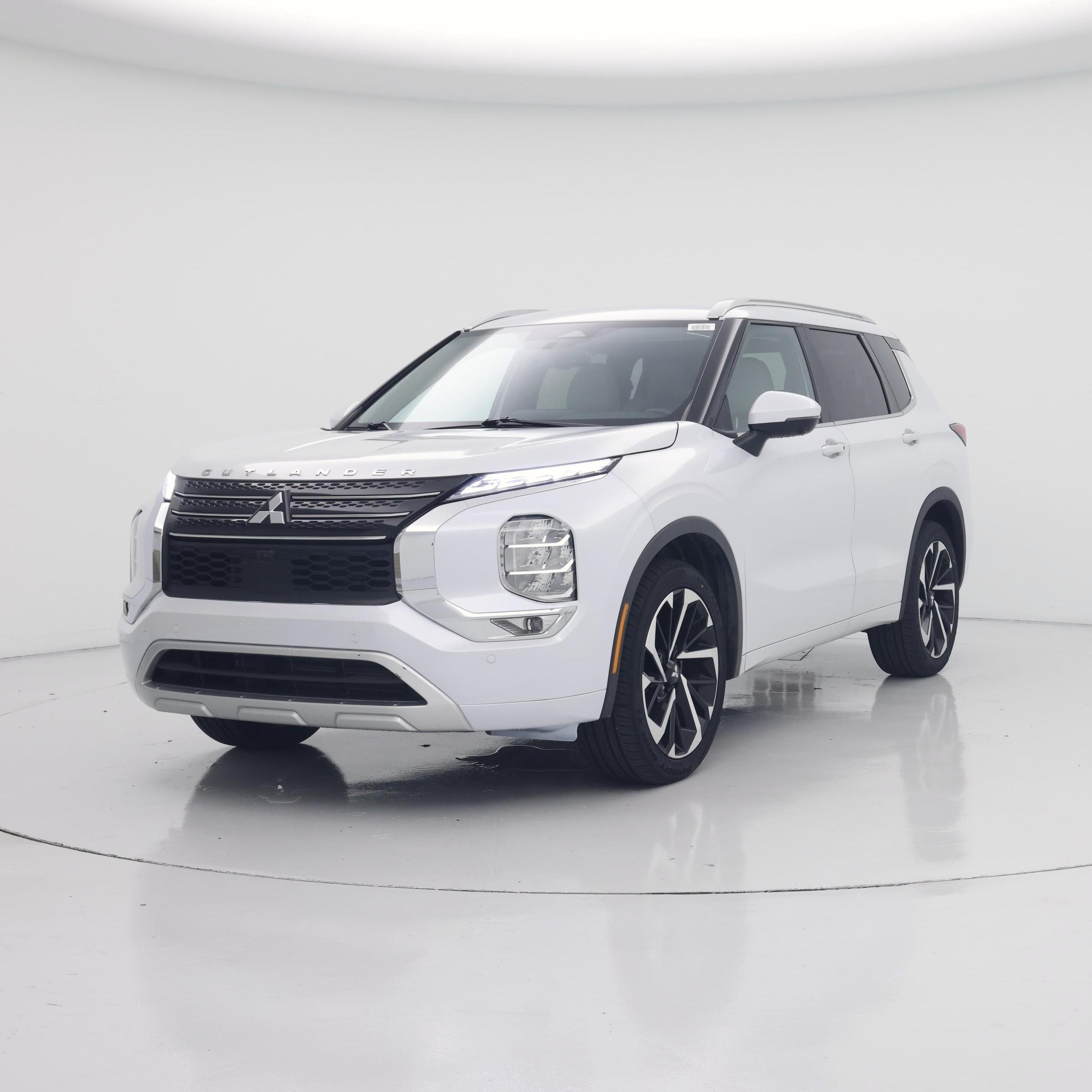 Thumbnail: 2024 Mitsubishi Outlander - 4