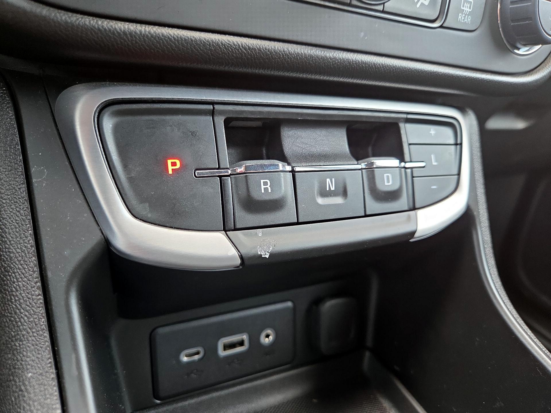 Thumbnail: 2023 GMC Terrain - 17