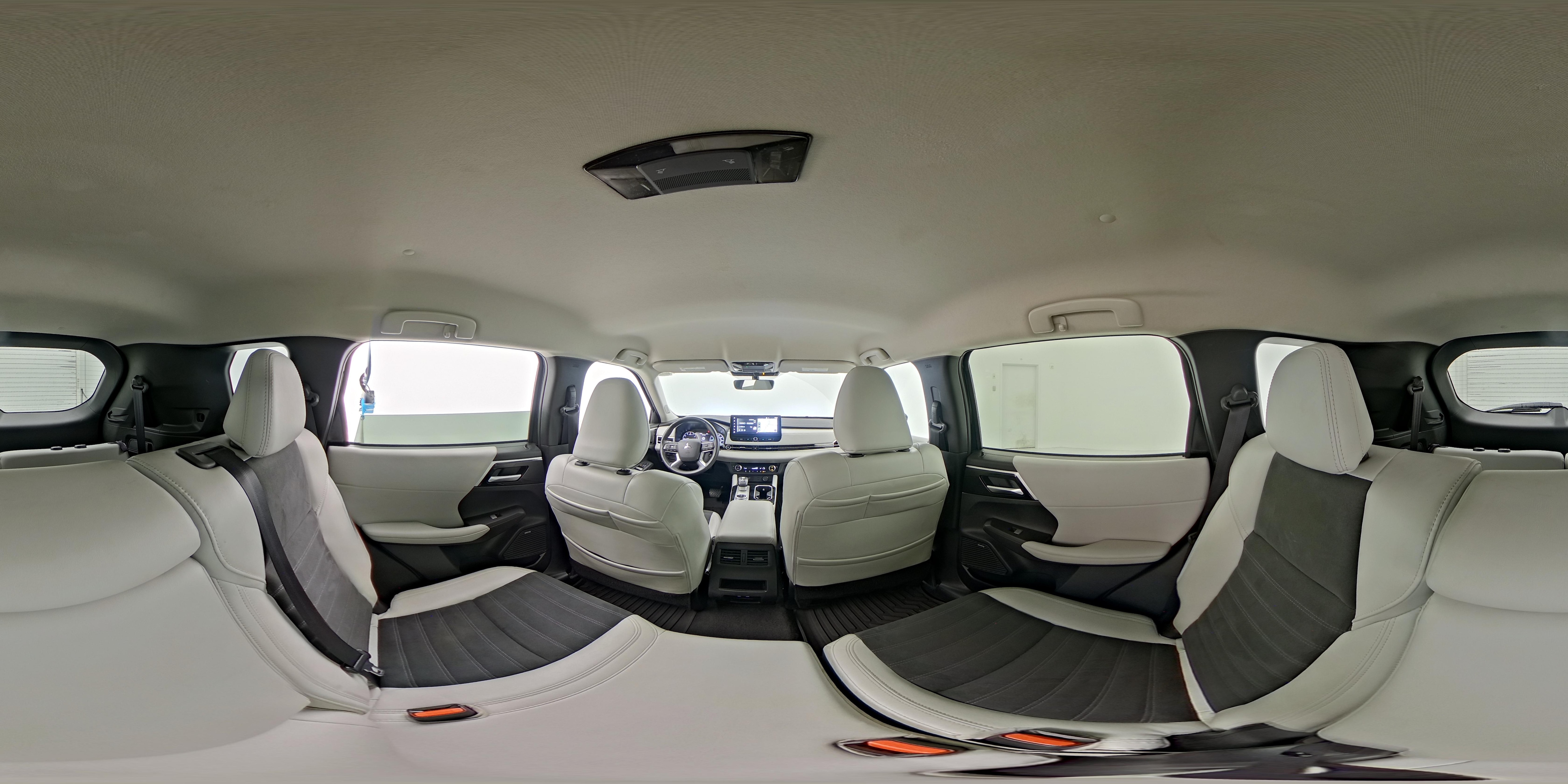 2025 Mitsubishi Outlander SE - Photo 25