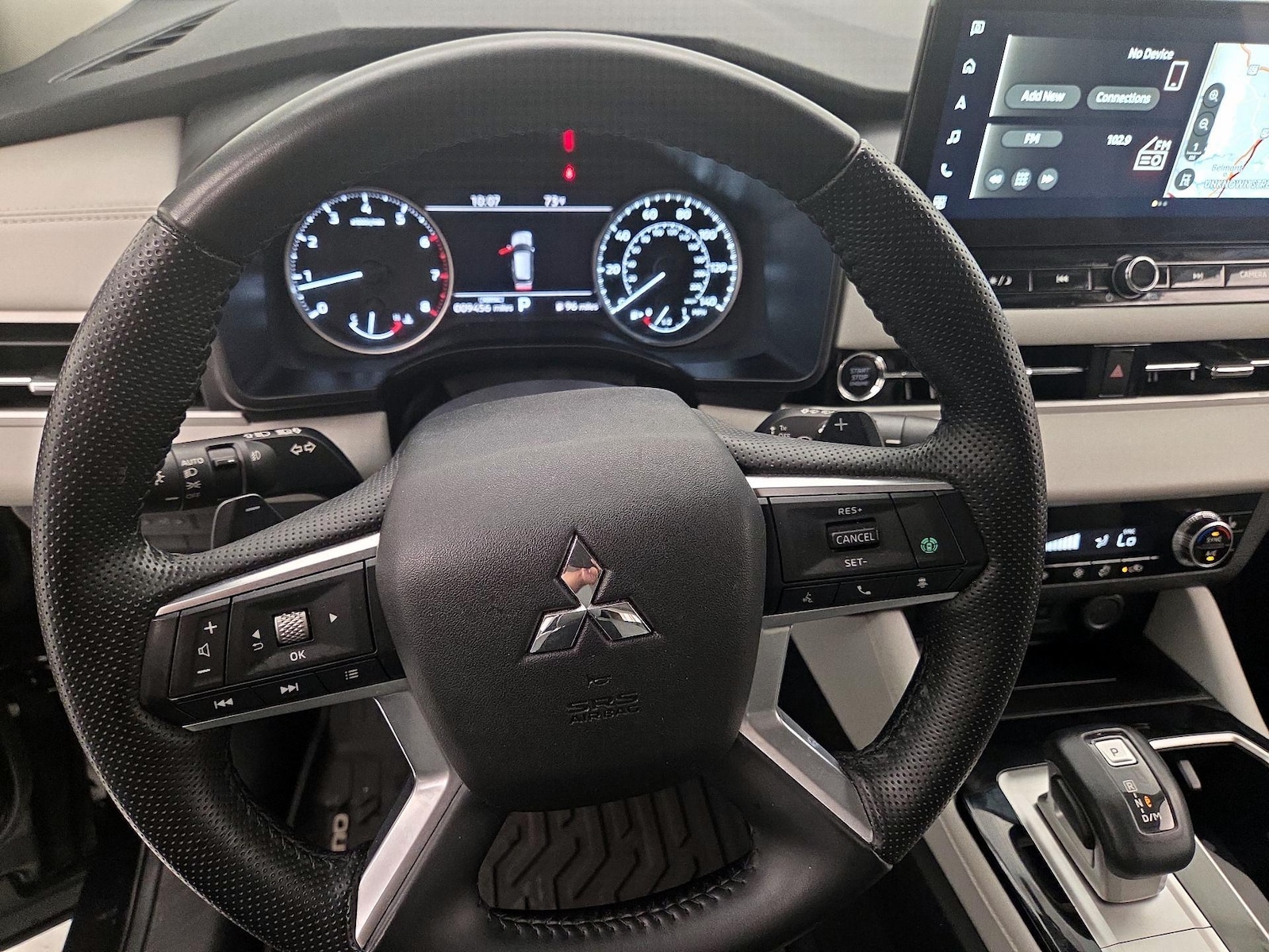2025 Mitsubishi Outlander SE - Photo 11