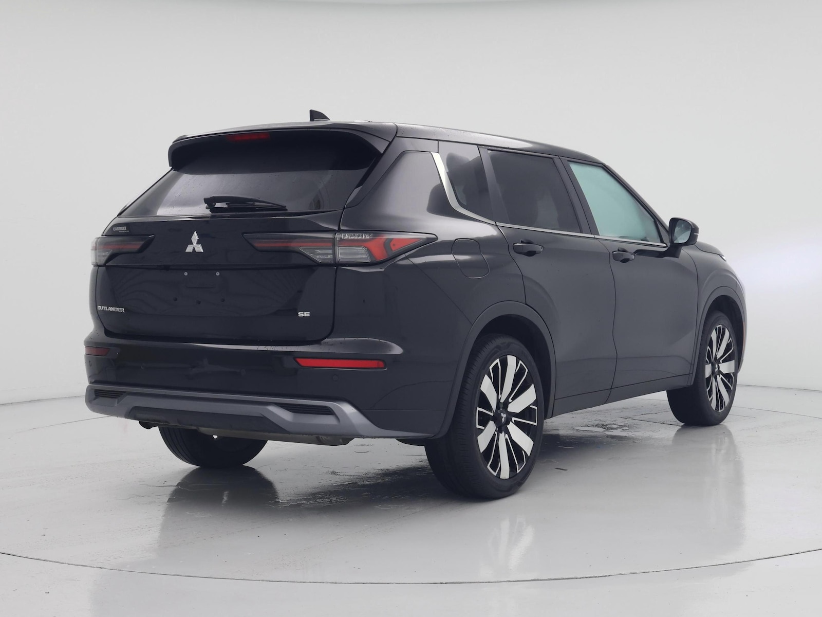 2025 Mitsubishi Outlander SE - Photo 9