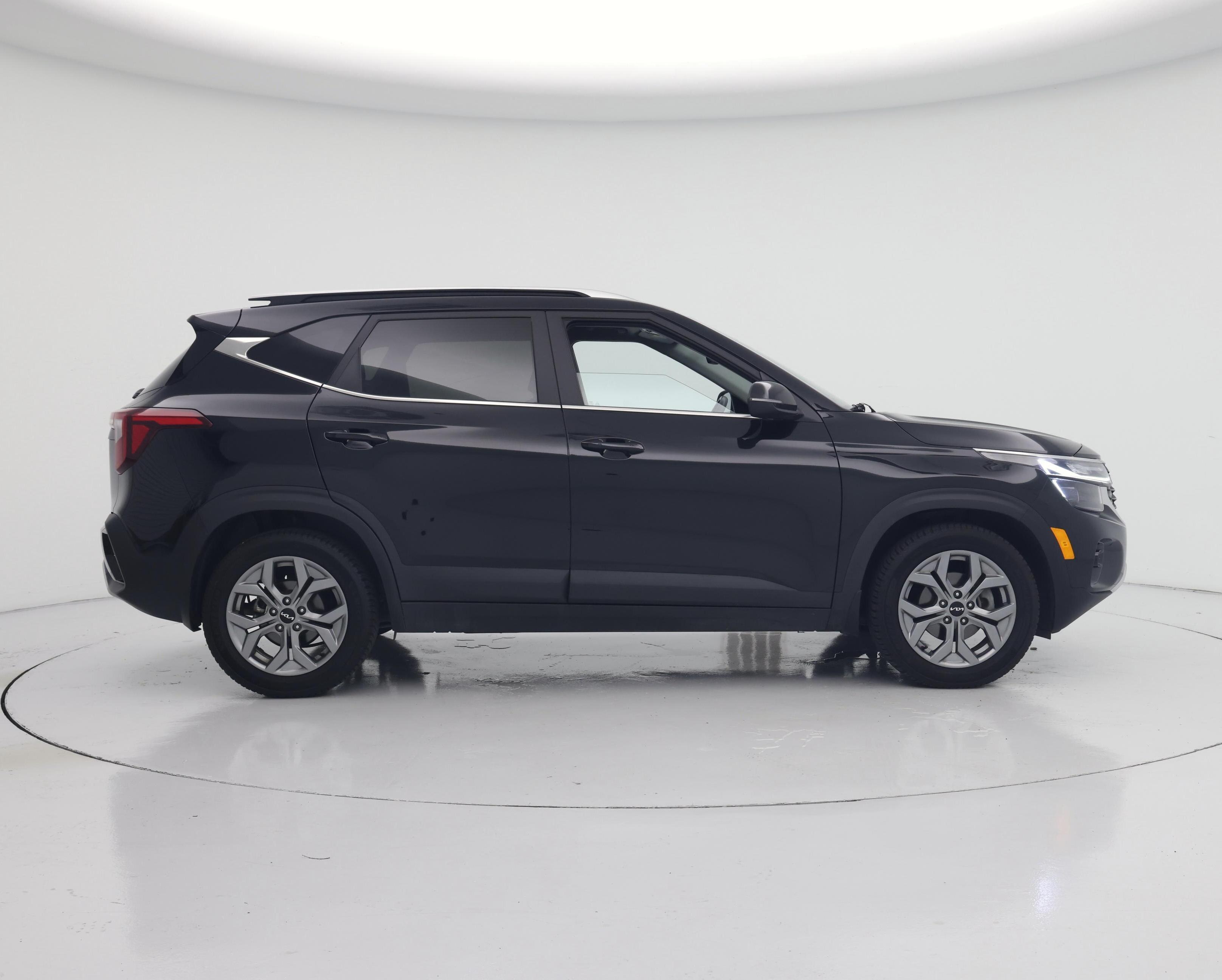 Thumbnail: 2024 Kia Seltos - 7