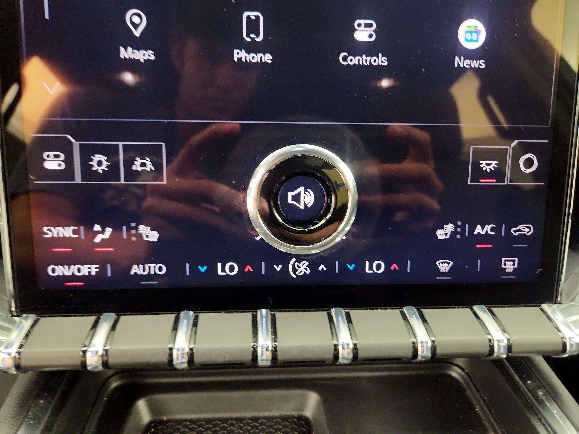Thumbnail: 2025 GMC Acadia - 15