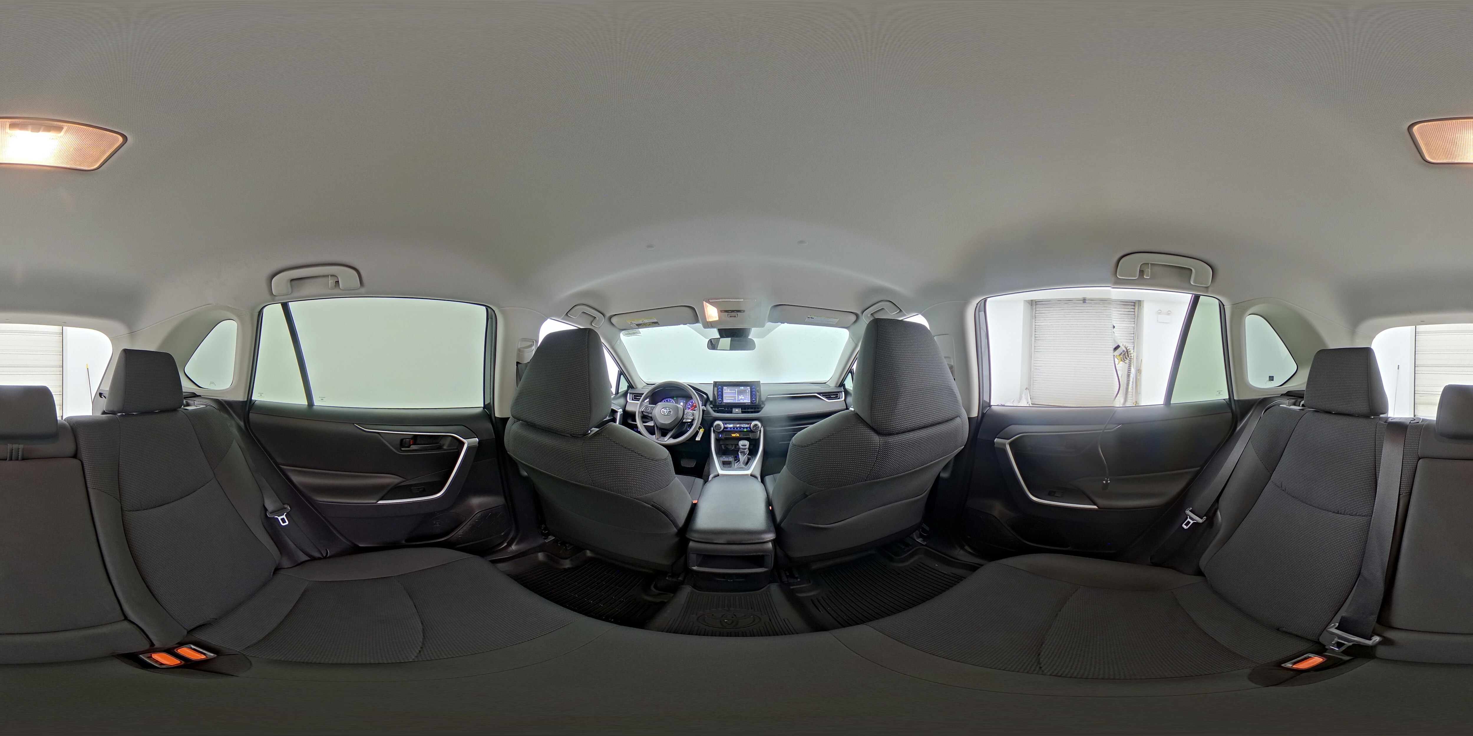 2020 Toyota RAV4 LE - Photo 25