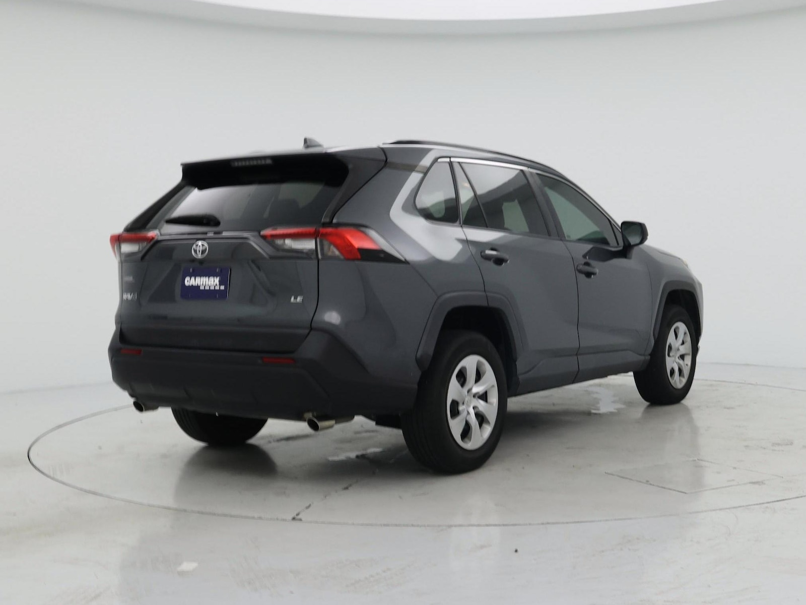 2020 Toyota RAV4 LE - Photo 9