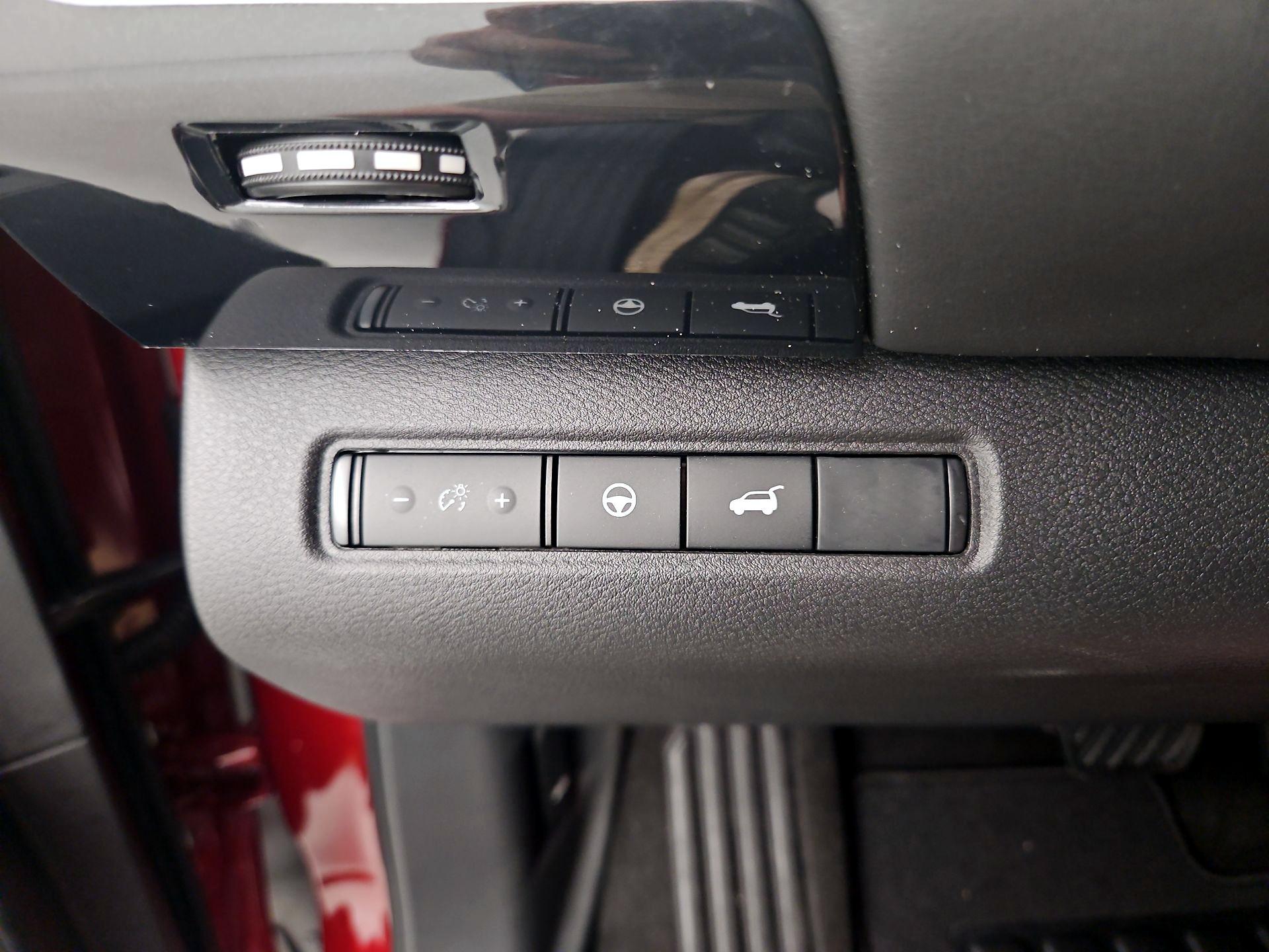 Thumbnail: 2026 Nissan Pathfinder - 13